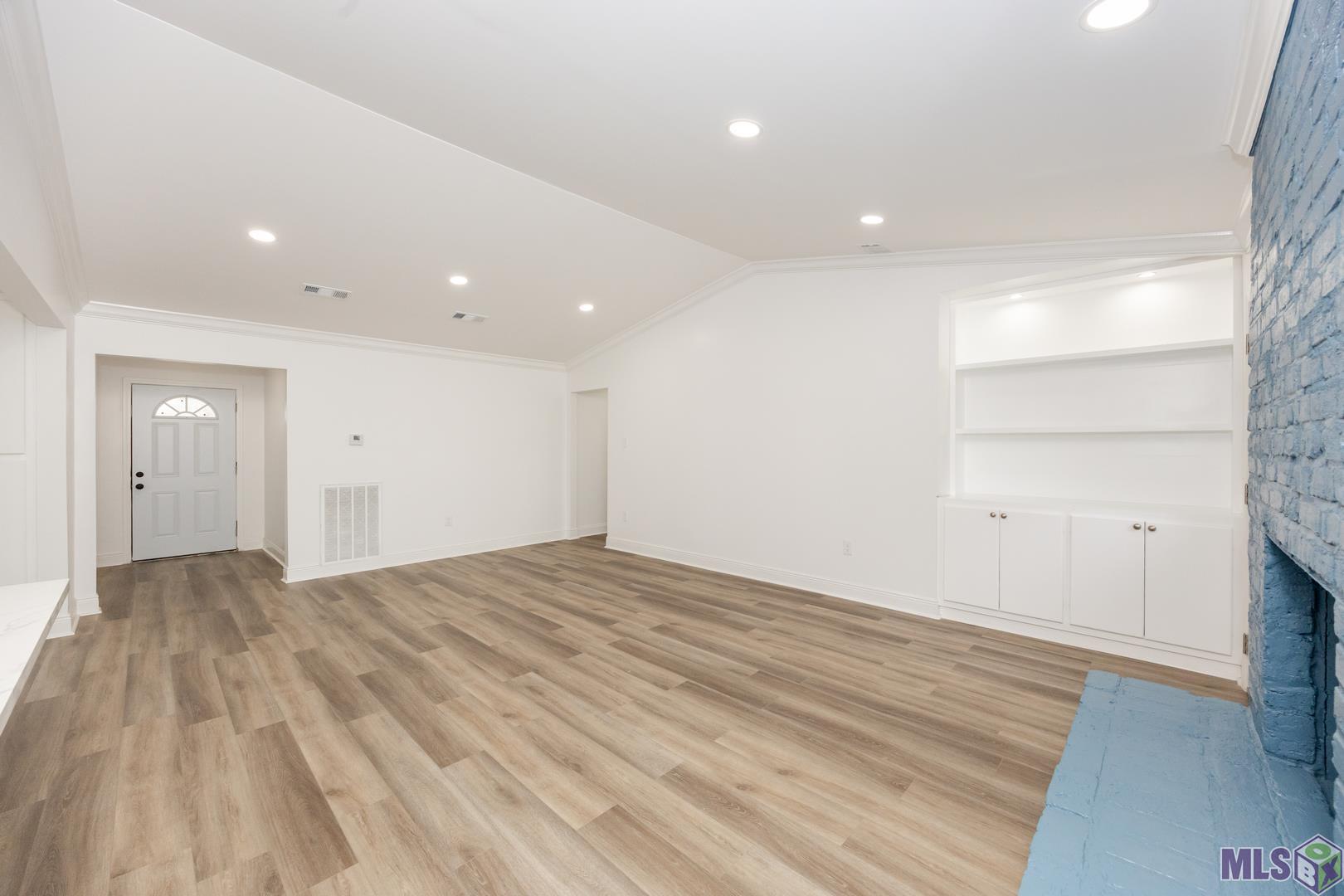 4930 SHADELAND DR, Baton Rouge, LA 70816