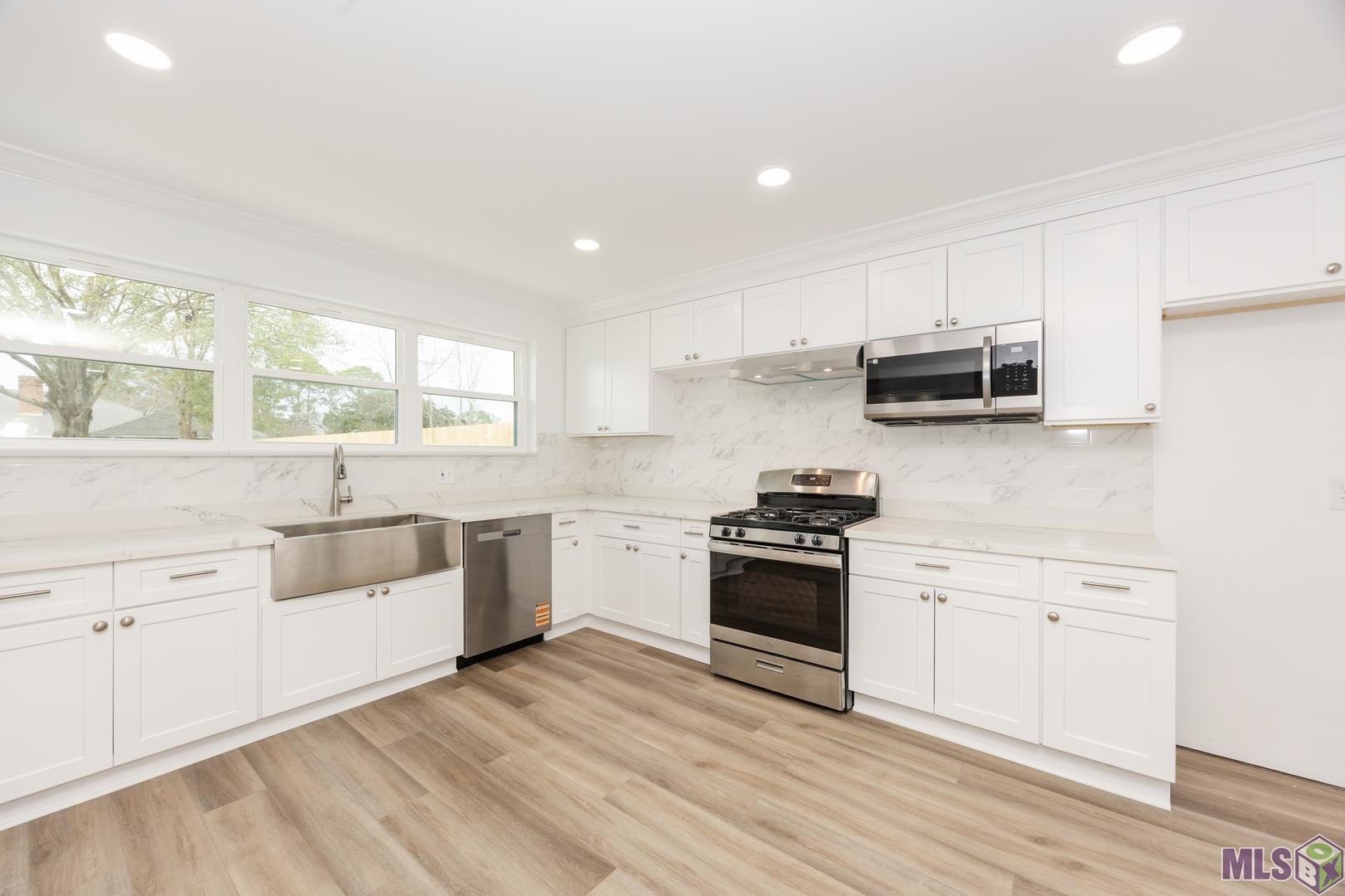 4930 SHADELAND DR, Baton Rouge, LA 70816