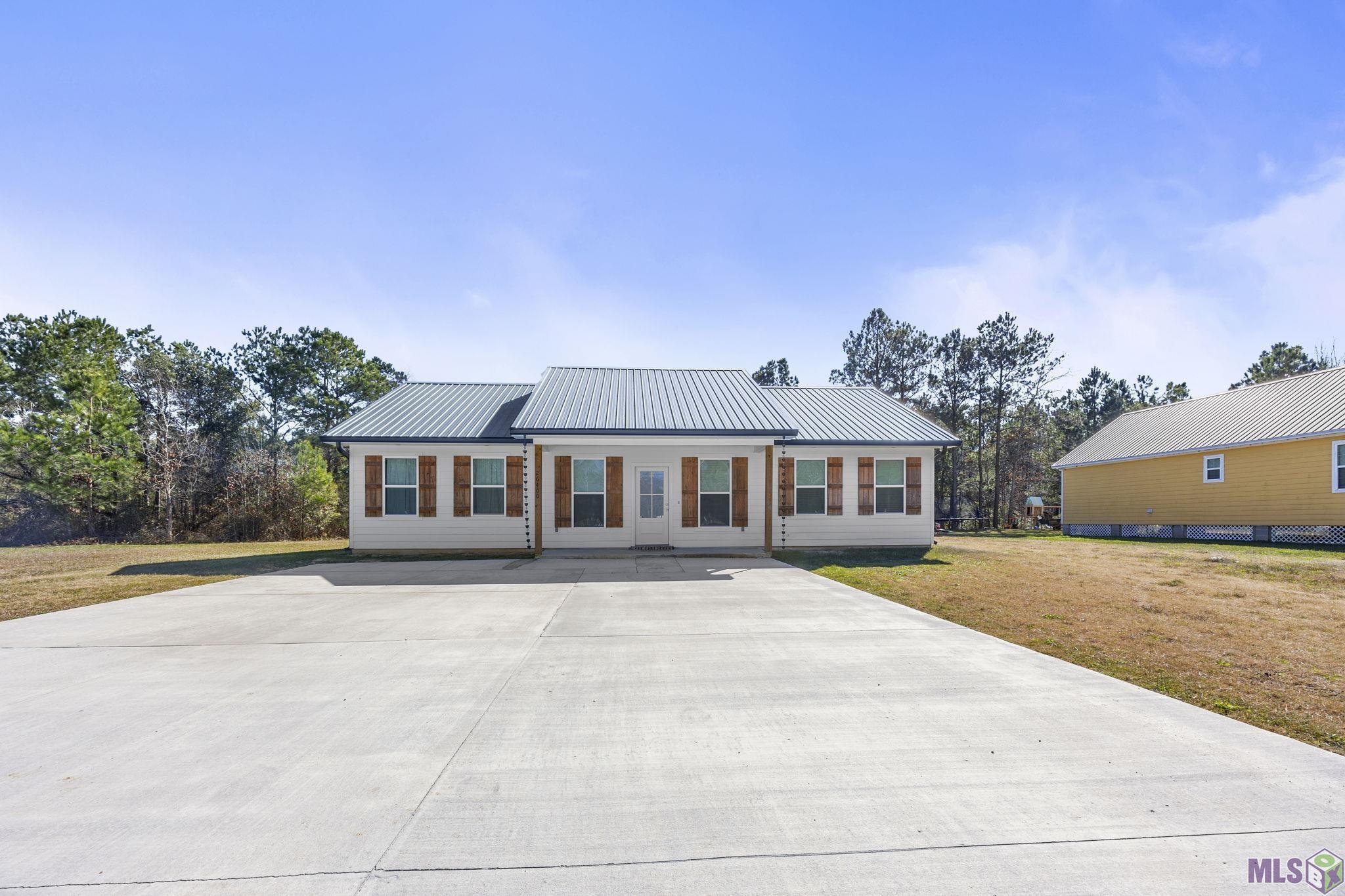 26400 PONCHATOULA DR, Springfield, LA 70462