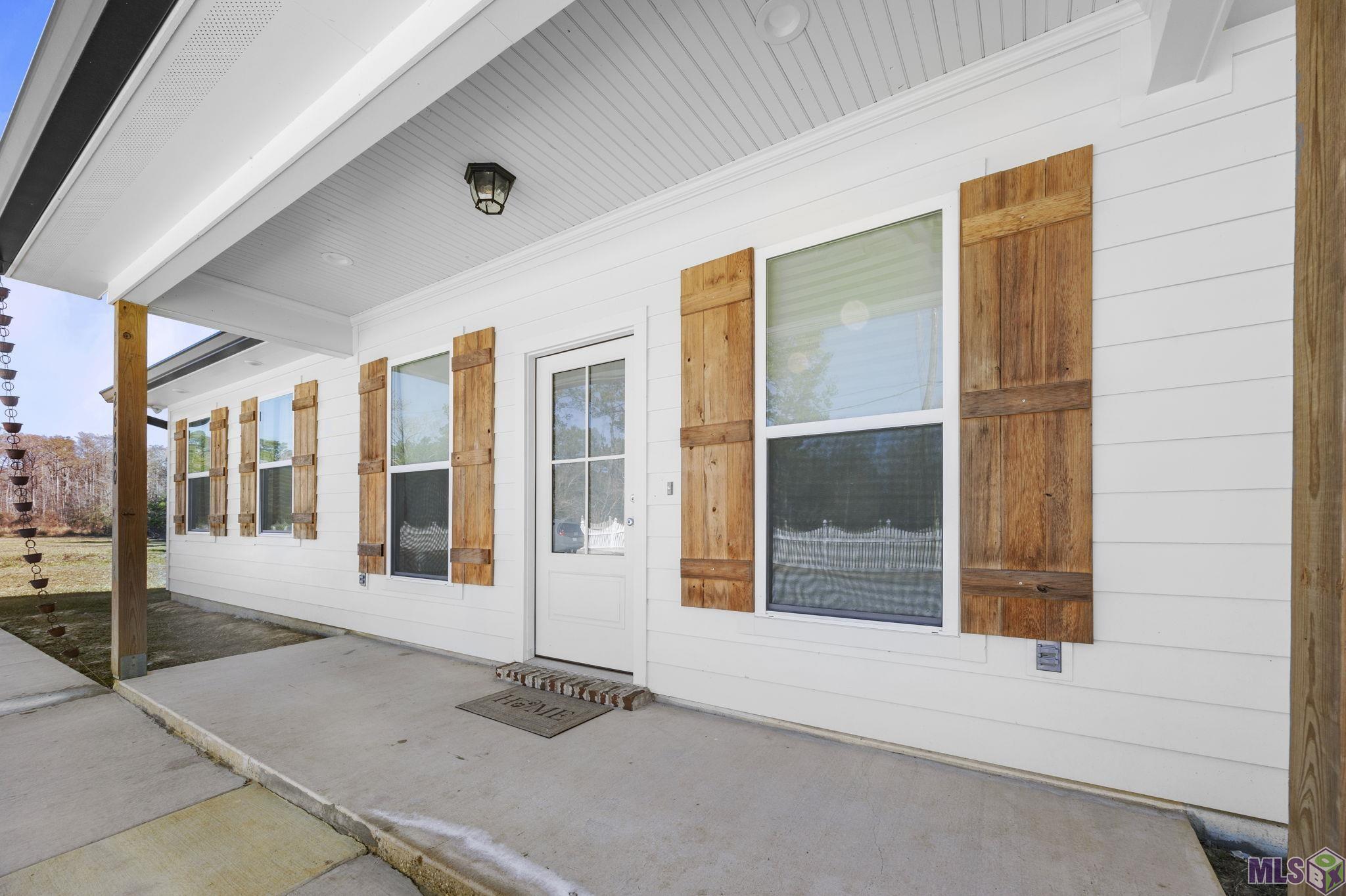 26400 PONCHATOULA DR, Springfield, LA 70462