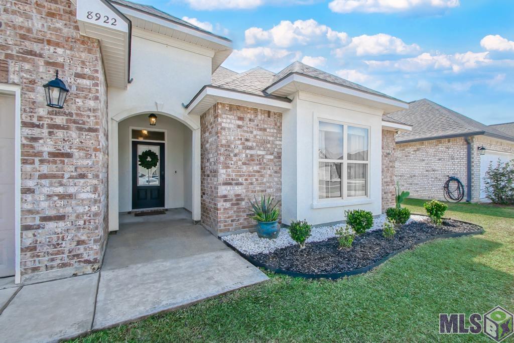 8922 DALWOOD DR, Denham Springs, LA 70726