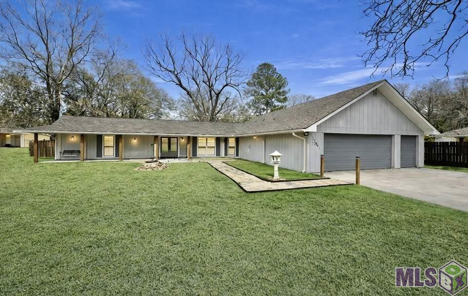 13893 ACHORD LN, Walker, LA 70785