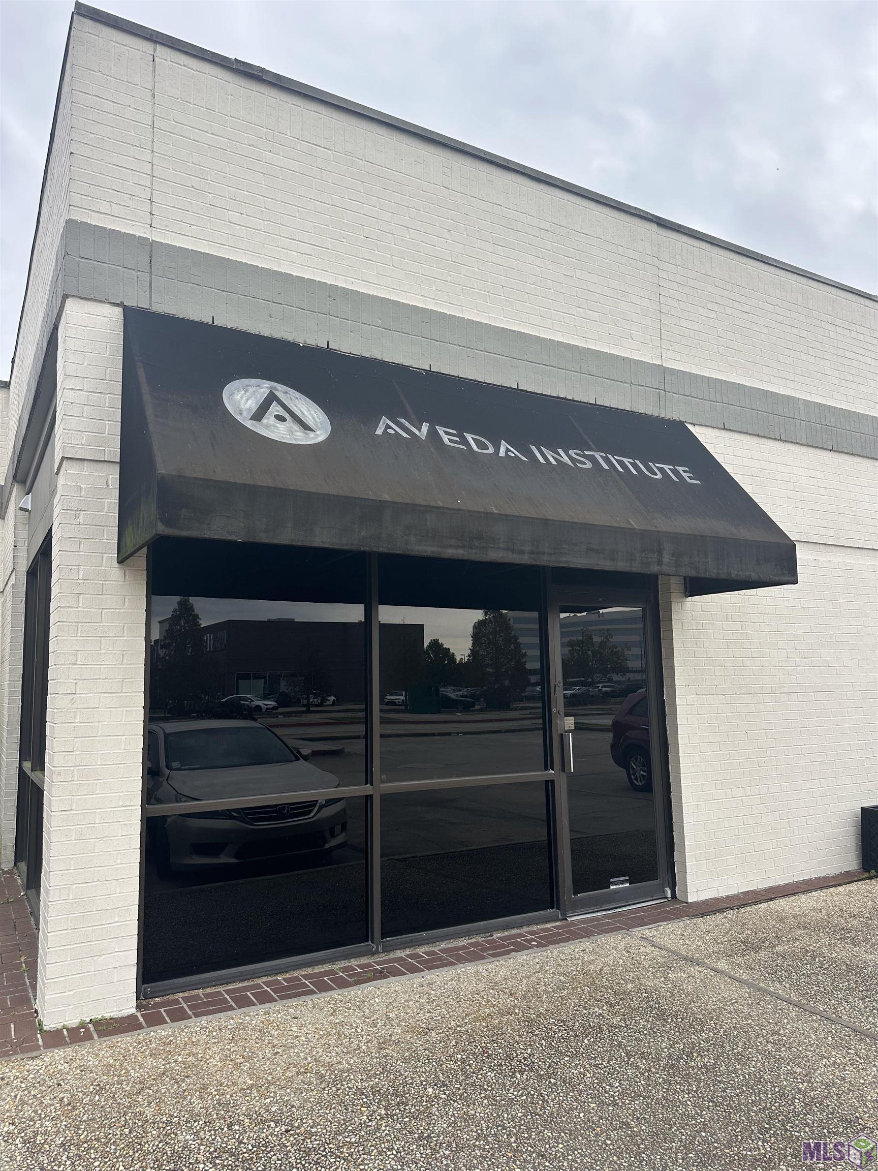 2834 S SHERWOOD FOREST BLVD, Baton Rouge, LA 70816