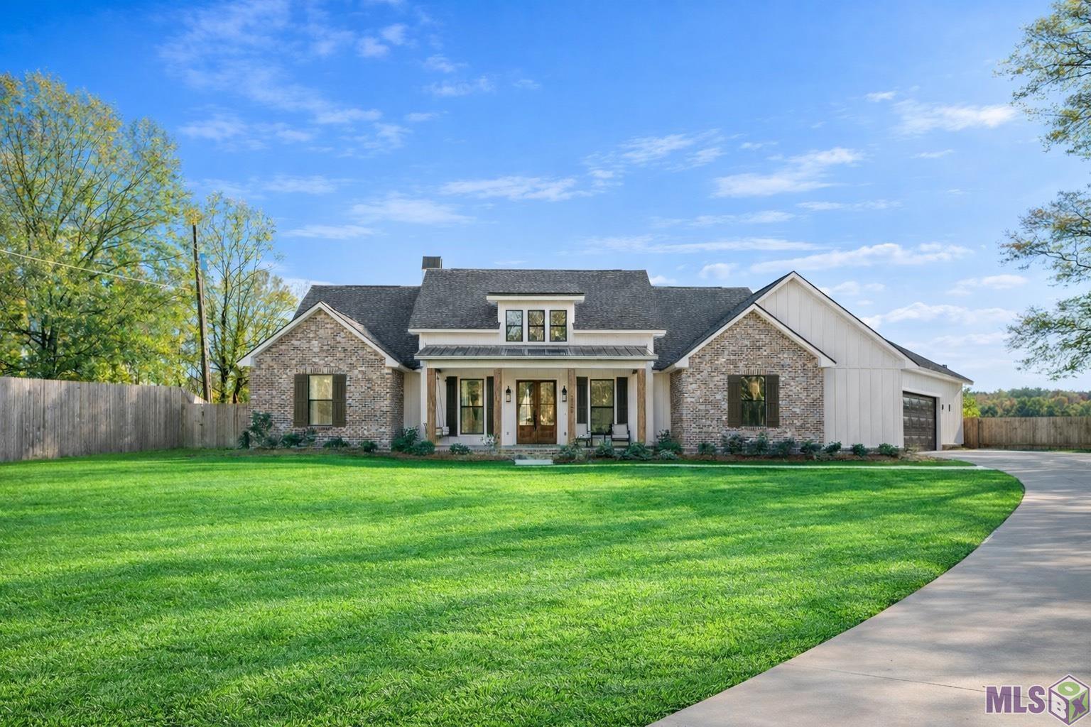 10598 ARNOLD RD, Denham Springs, LA 70726