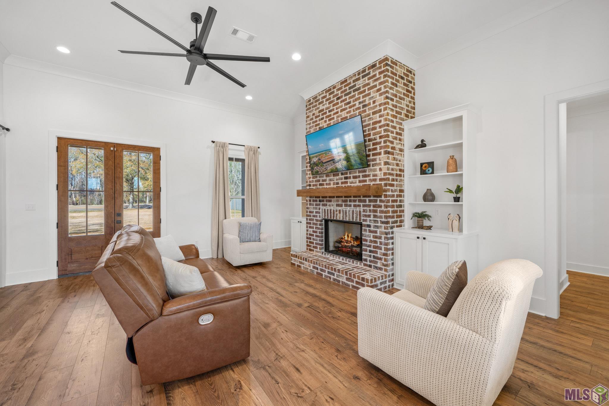 10598 ARNOLD RD, Denham Springs, LA 70726