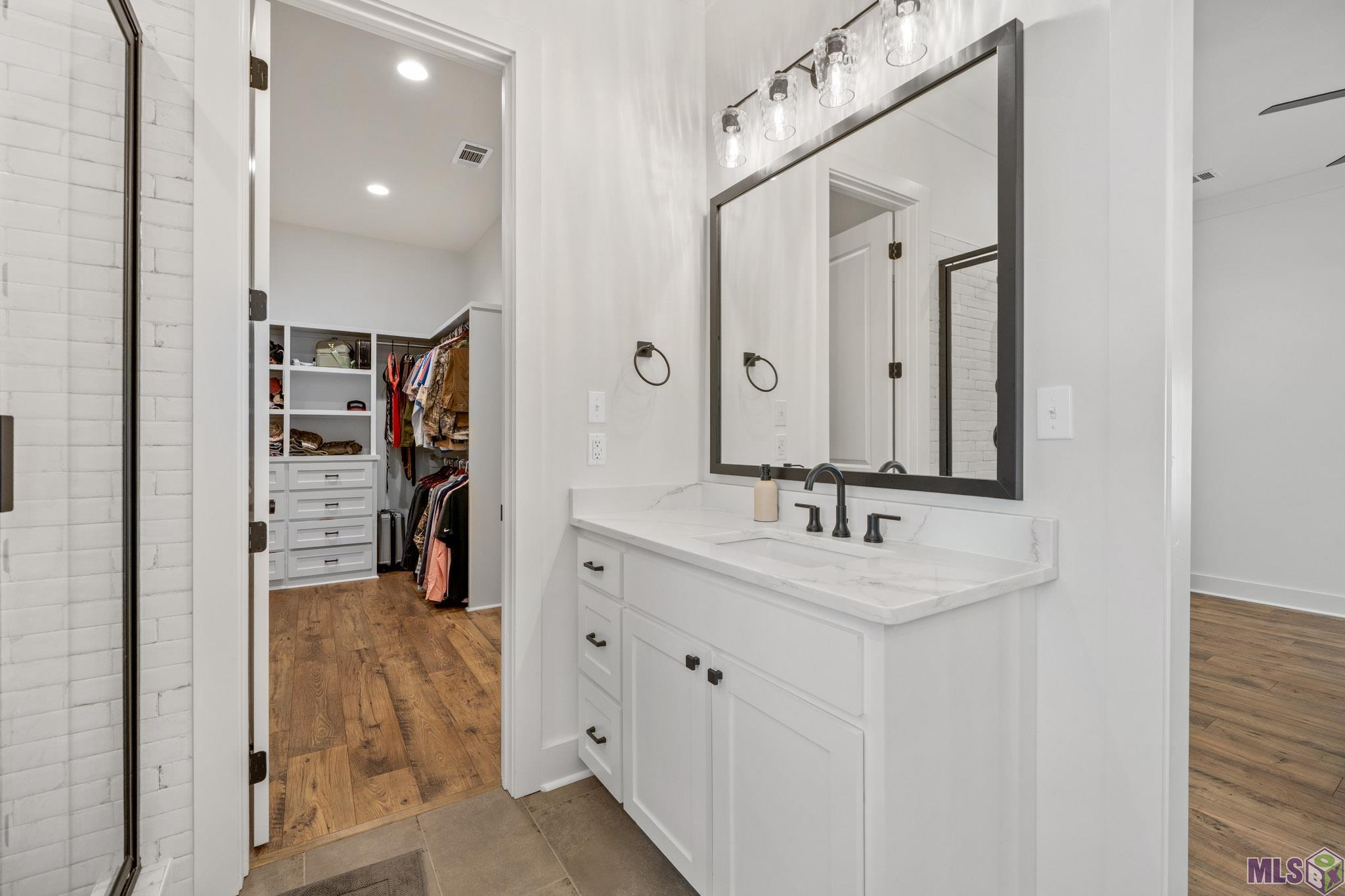 10598 ARNOLD RD, Denham Springs, LA 70726