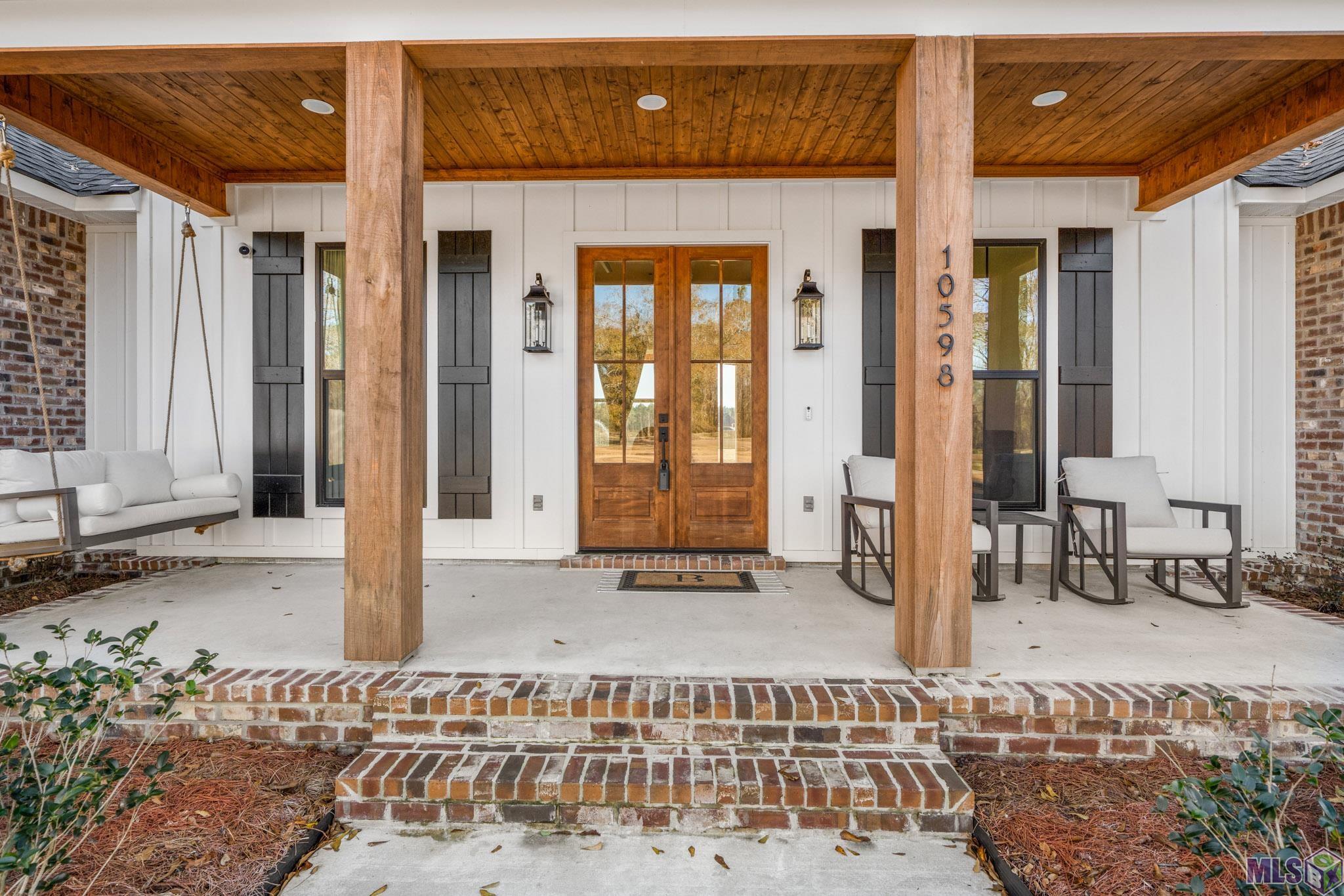 10598 ARNOLD RD, Denham Springs, LA 70726