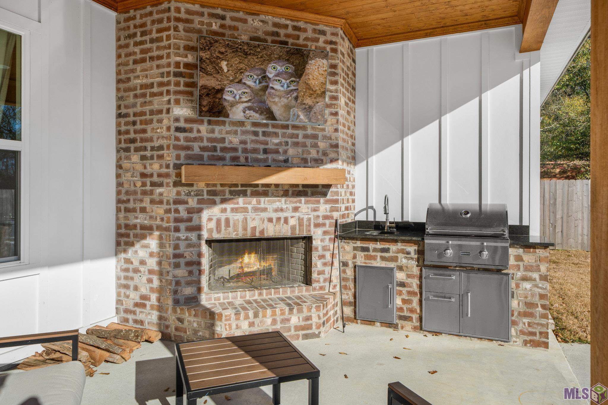 10598 ARNOLD RD, Denham Springs, LA 70726