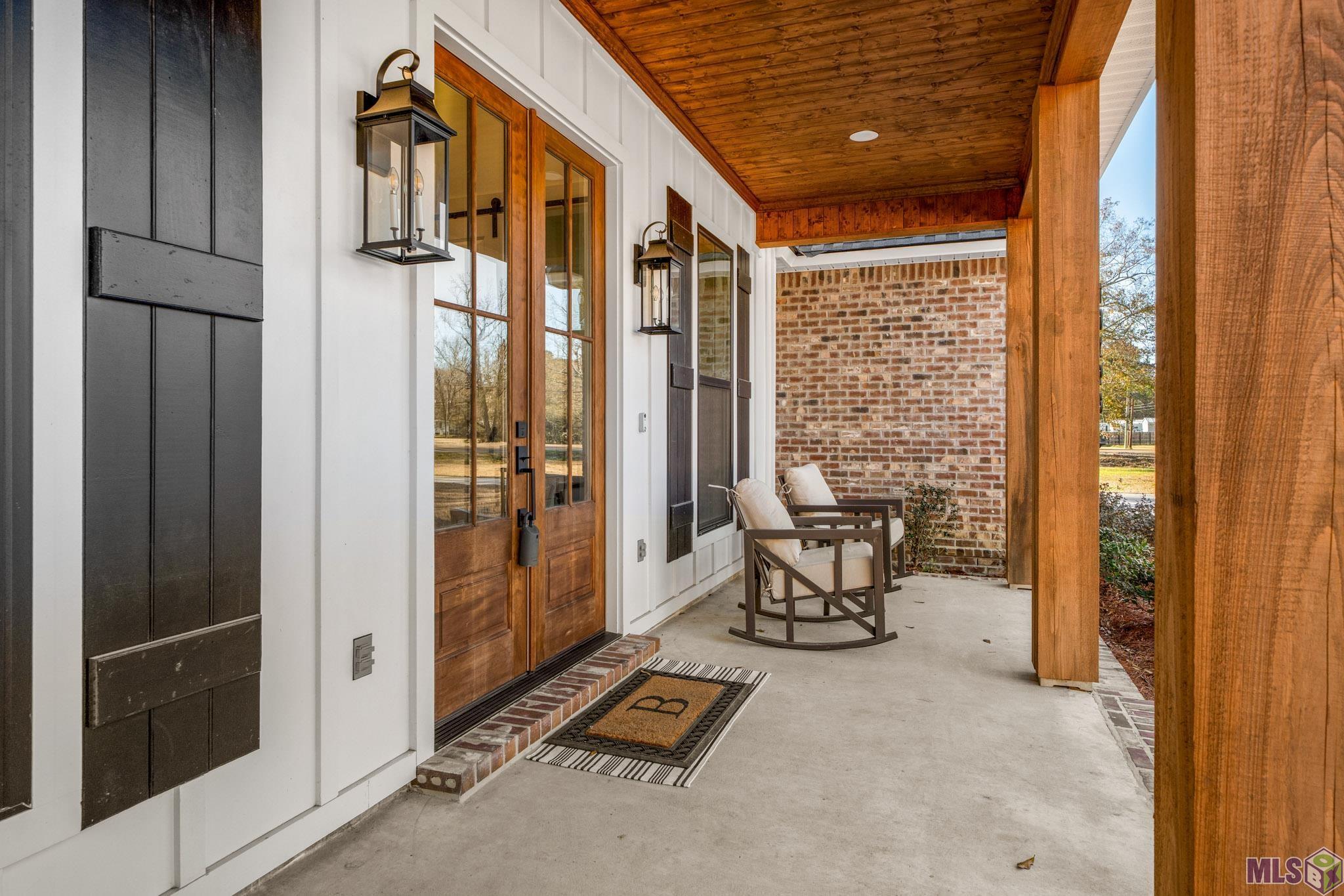 10598 ARNOLD RD, Denham Springs, LA 70726