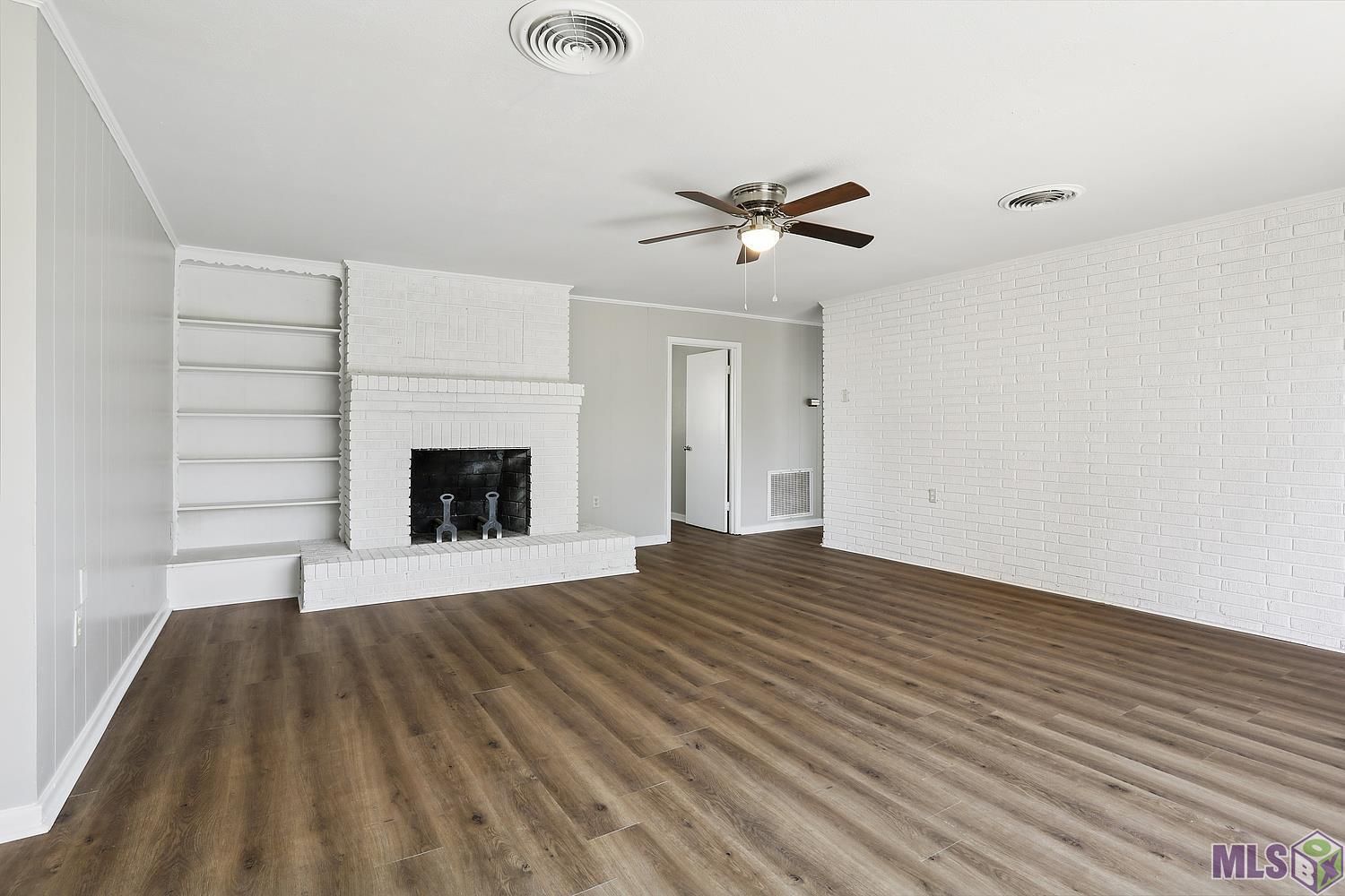 9944 BUNTING DR, Baton Rouge, LA 70809