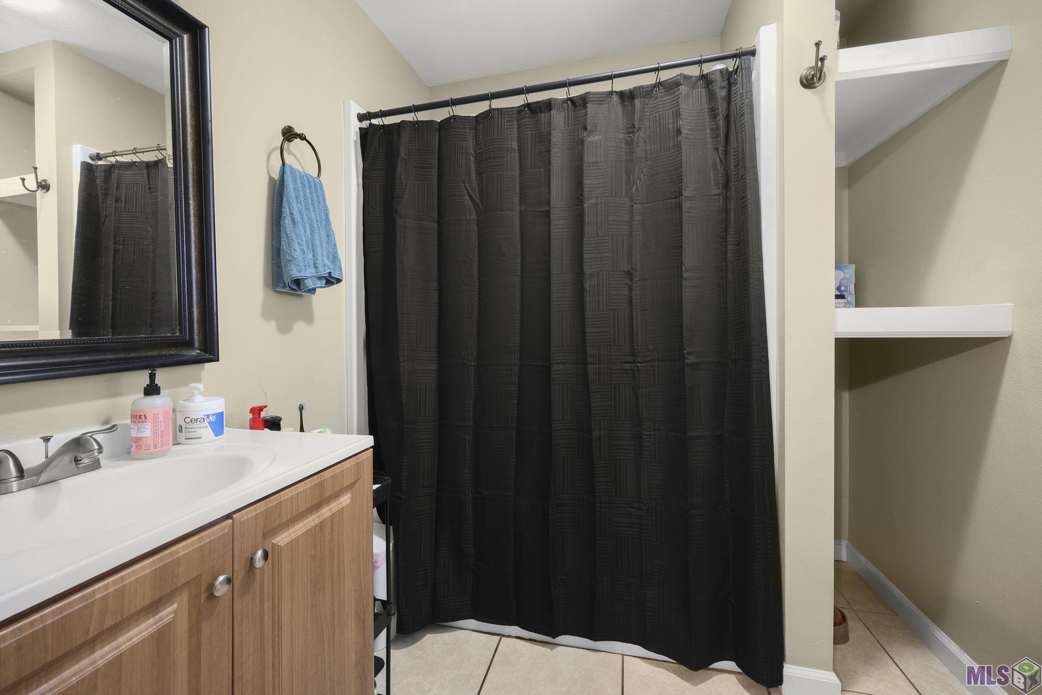 4668 W GREEN RIDGE DR, Baton Rouge, LA 70814