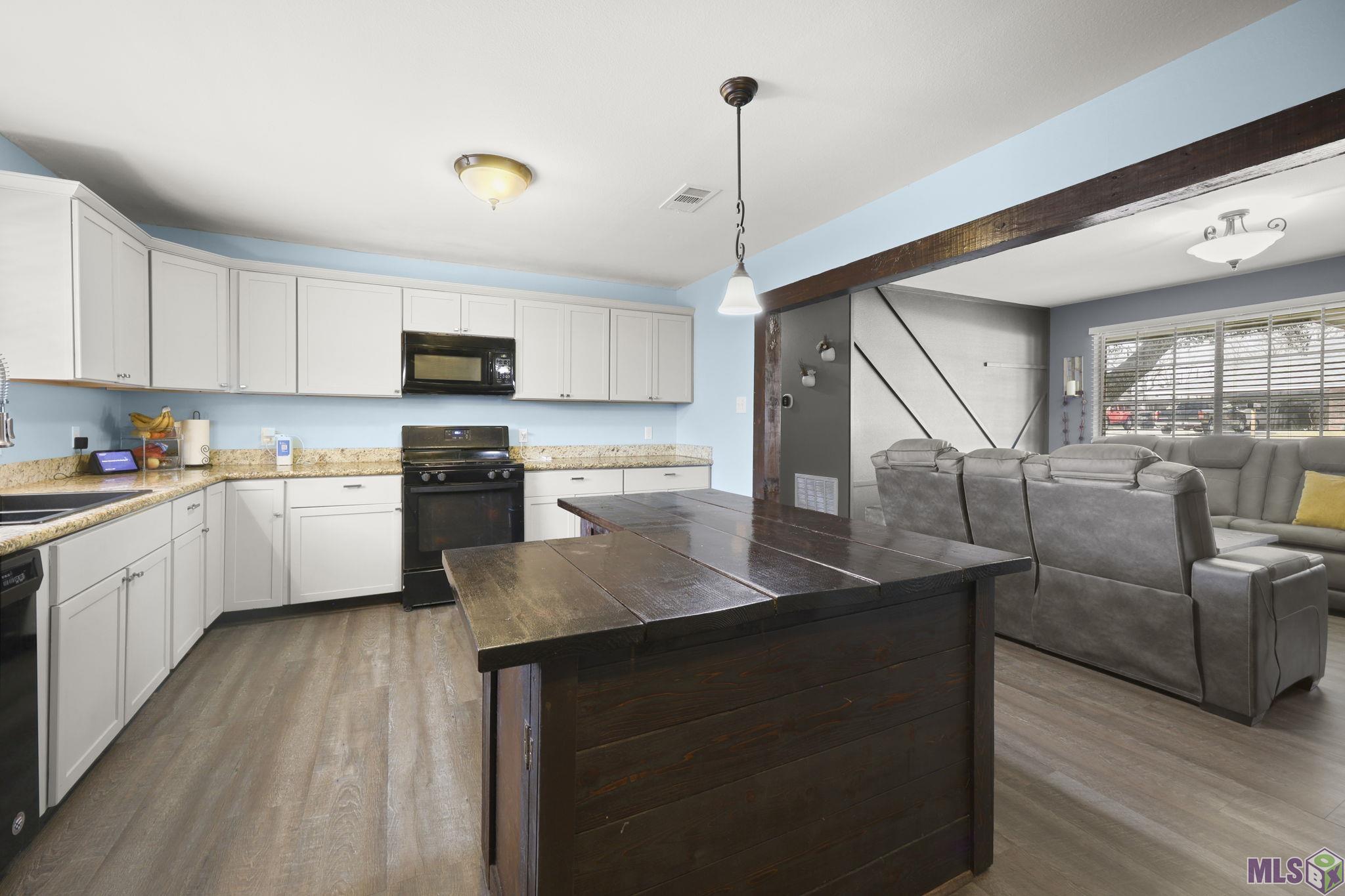 4668 W GREEN RIDGE DR, Baton Rouge, LA 70814