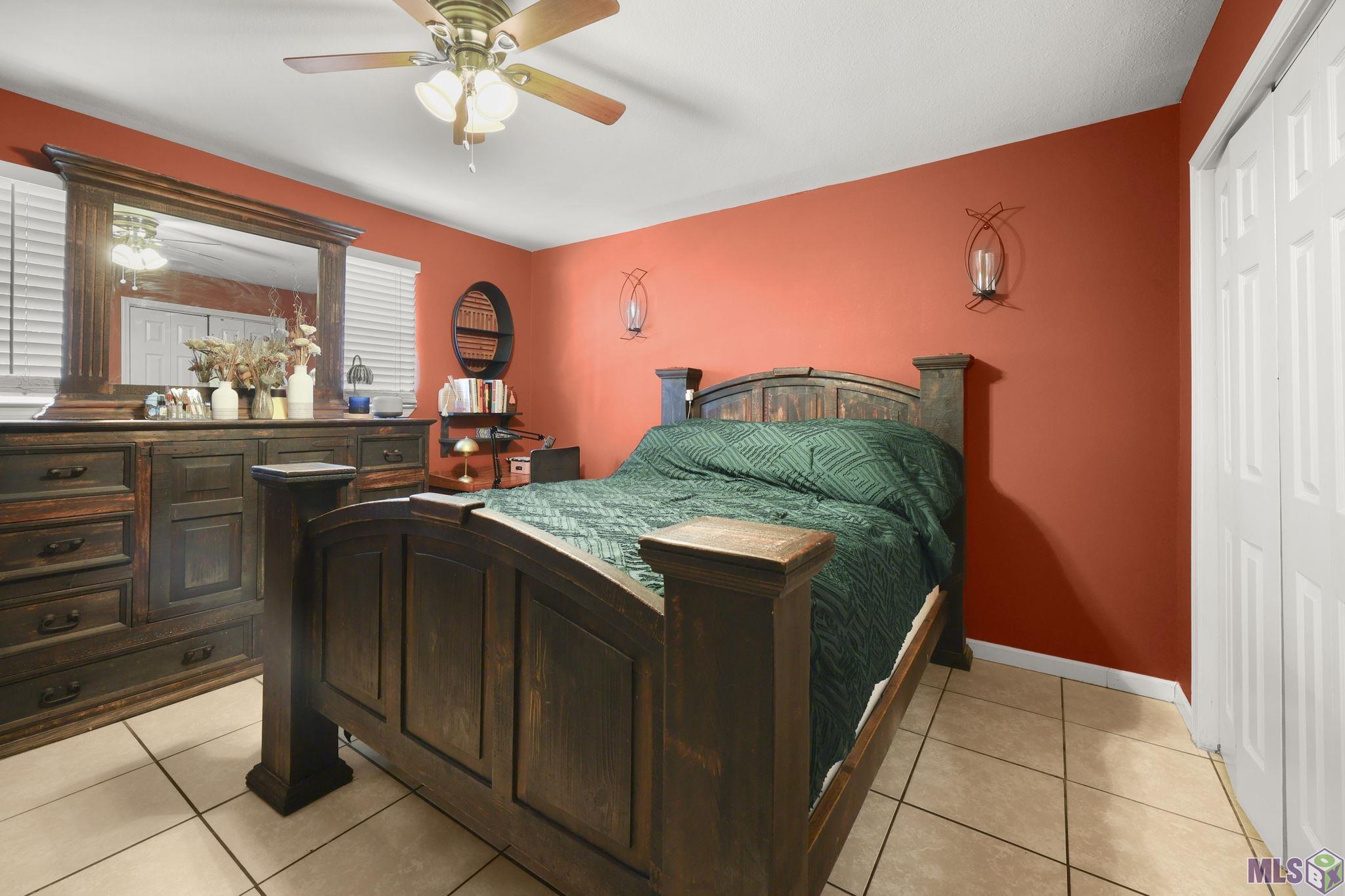 4668 W GREEN RIDGE DR, Baton Rouge, LA 70814