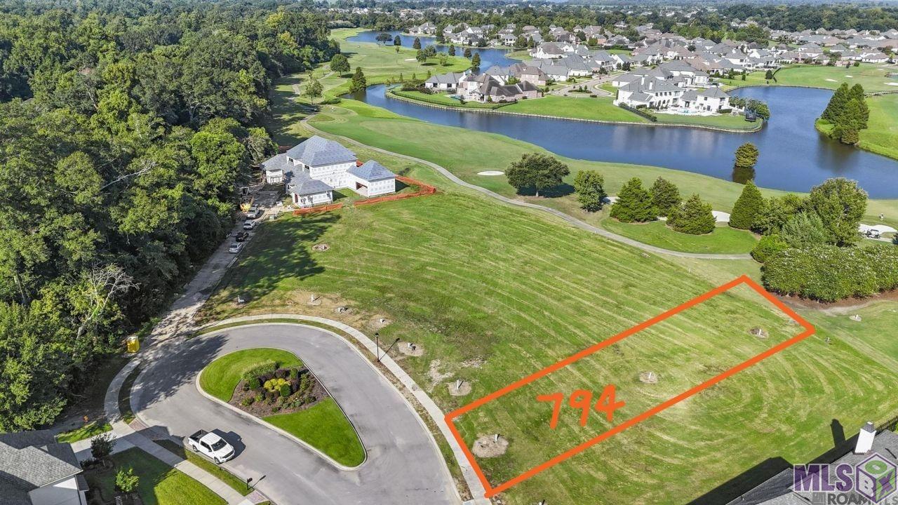 2138 THOMAS BOYD DR, Saint George, LA 70810