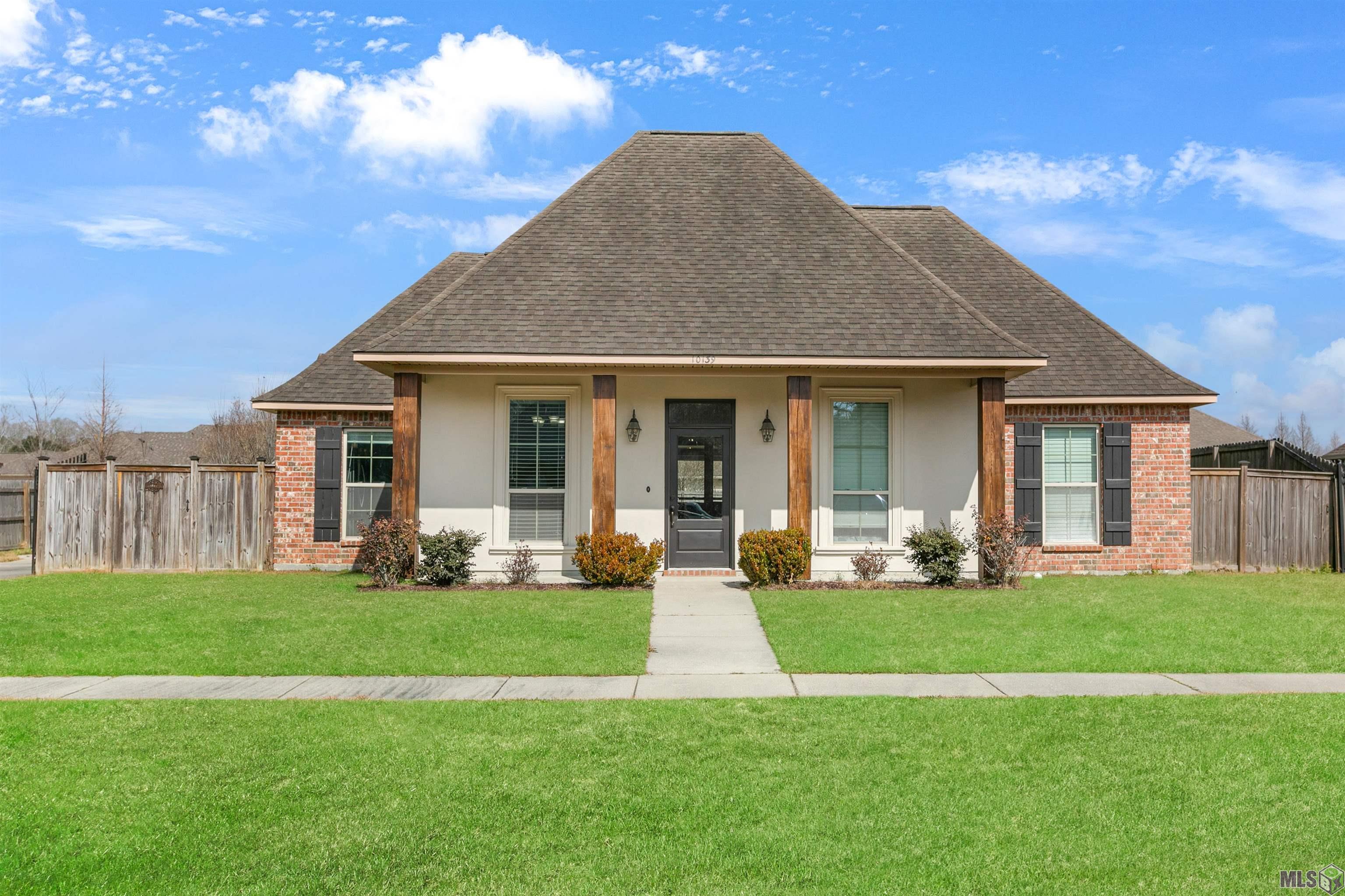 10139 AUTUMN CT, Denham Springs, LA 70726