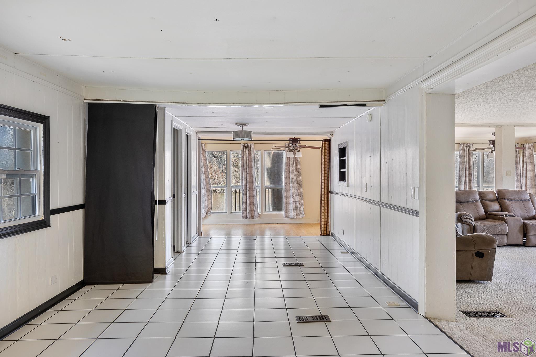 18739 RIVER BEND RD, Maurepas, LA 70449