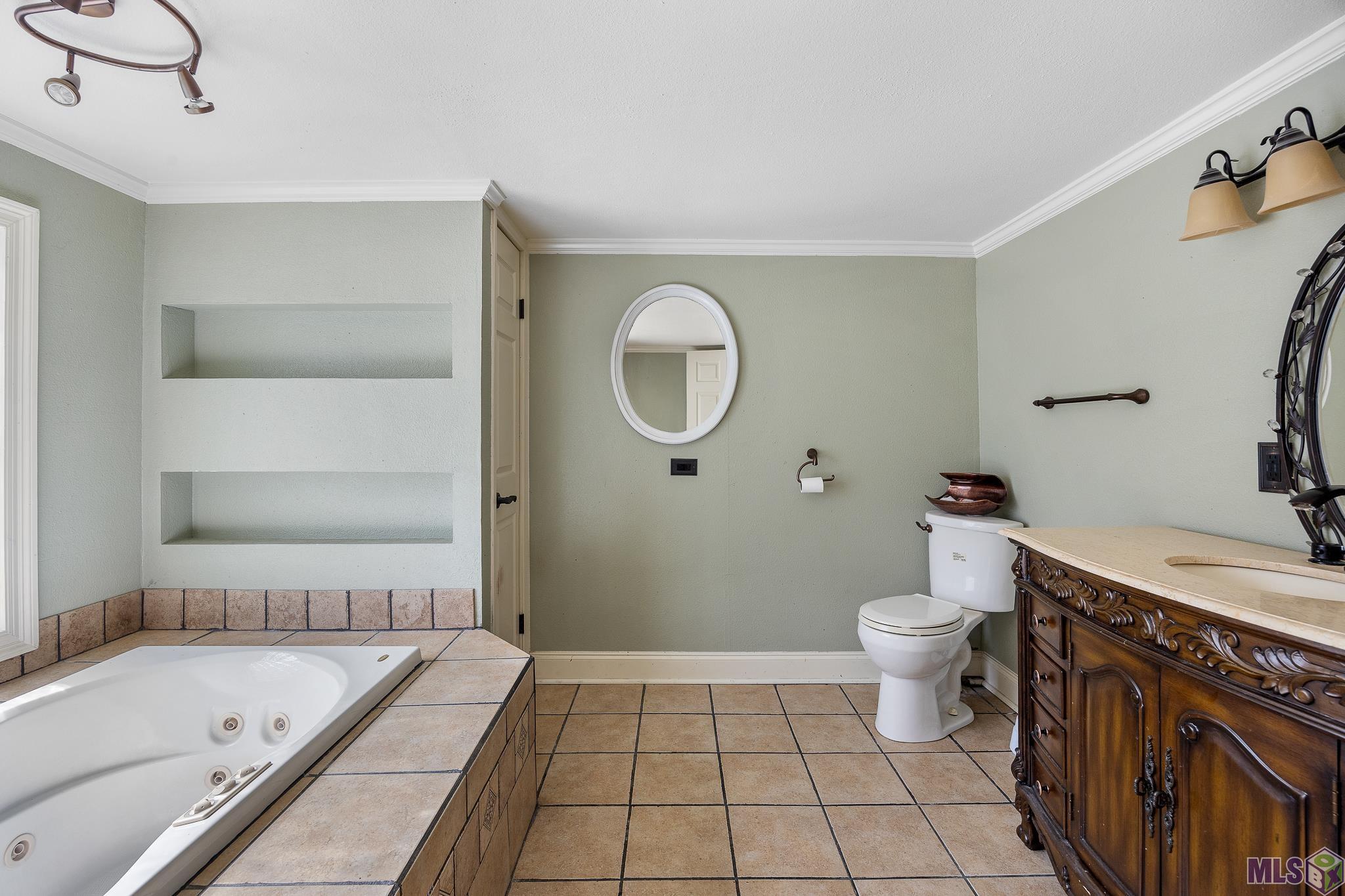 18739 RIVER BEND RD, Maurepas, LA 70449