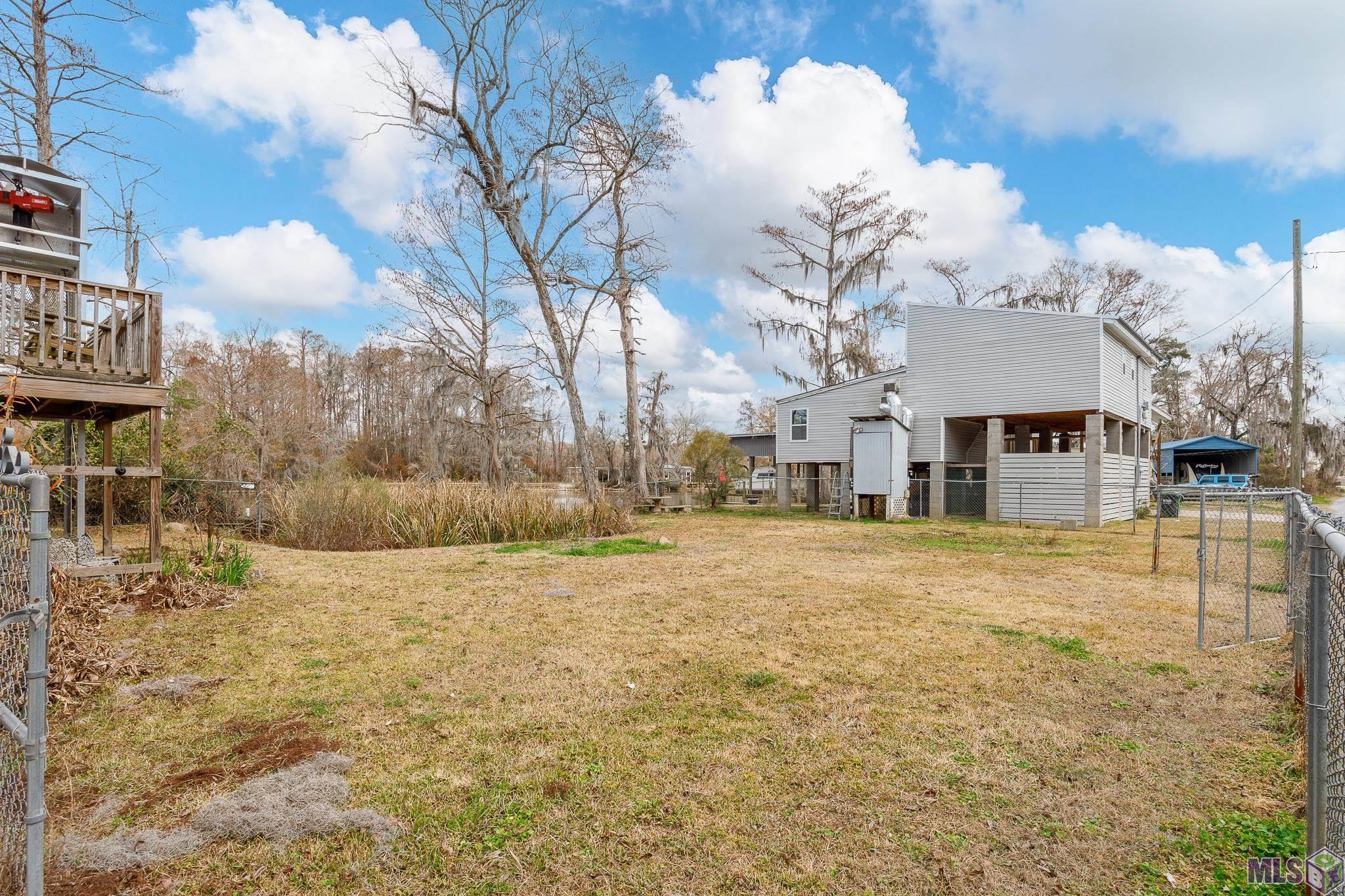 18739 RIVER BEND RD, Maurepas, LA 70449