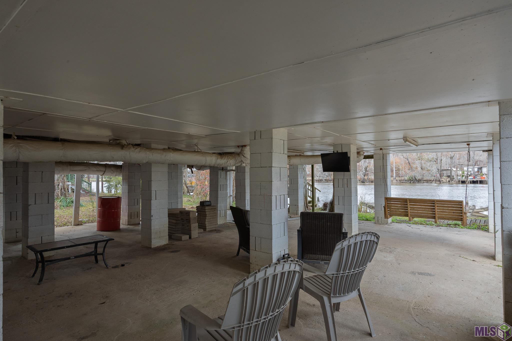 18739 RIVER BEND RD, Maurepas, LA 70449