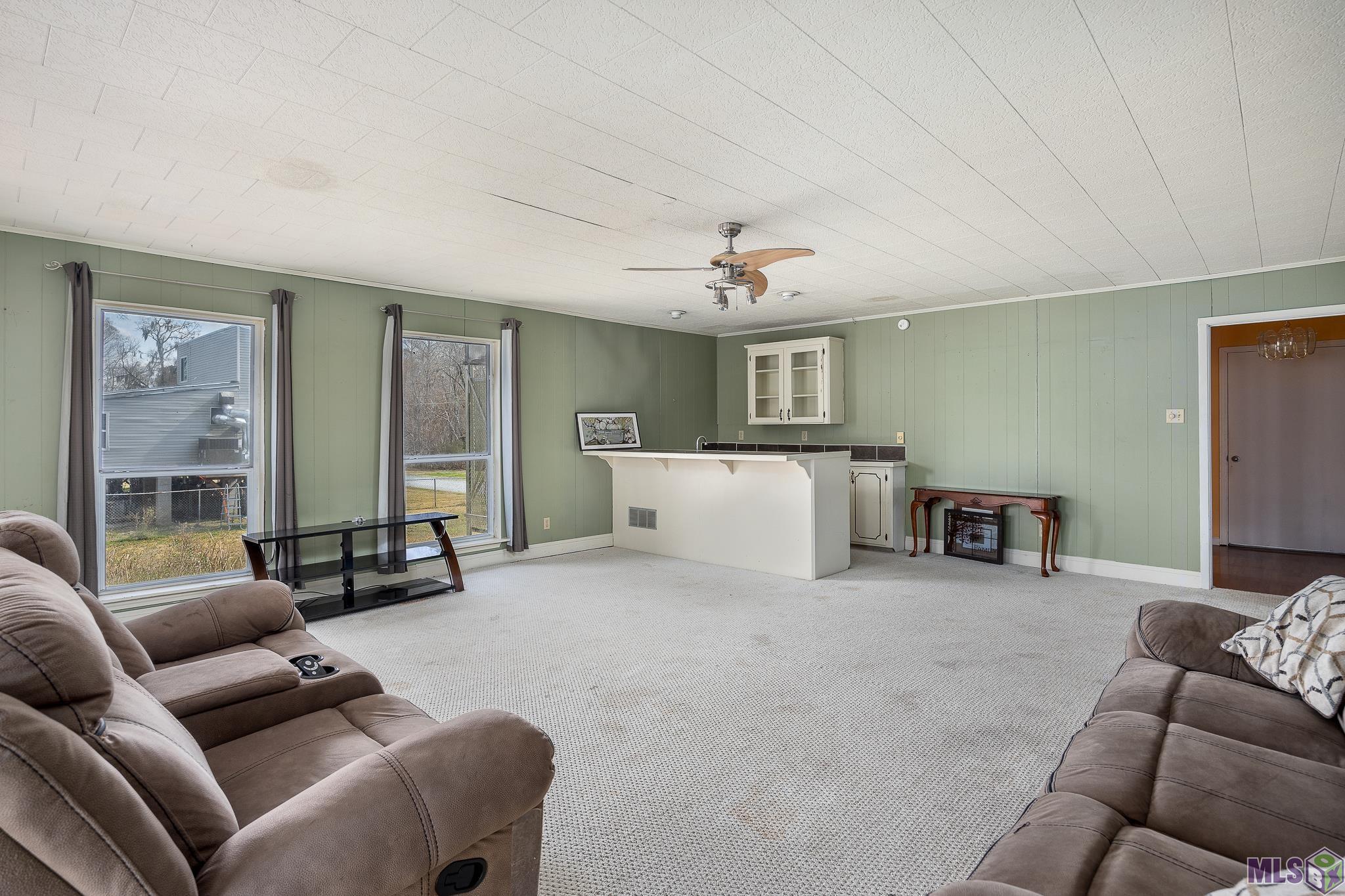 18739 RIVER BEND RD, Maurepas, LA 70449