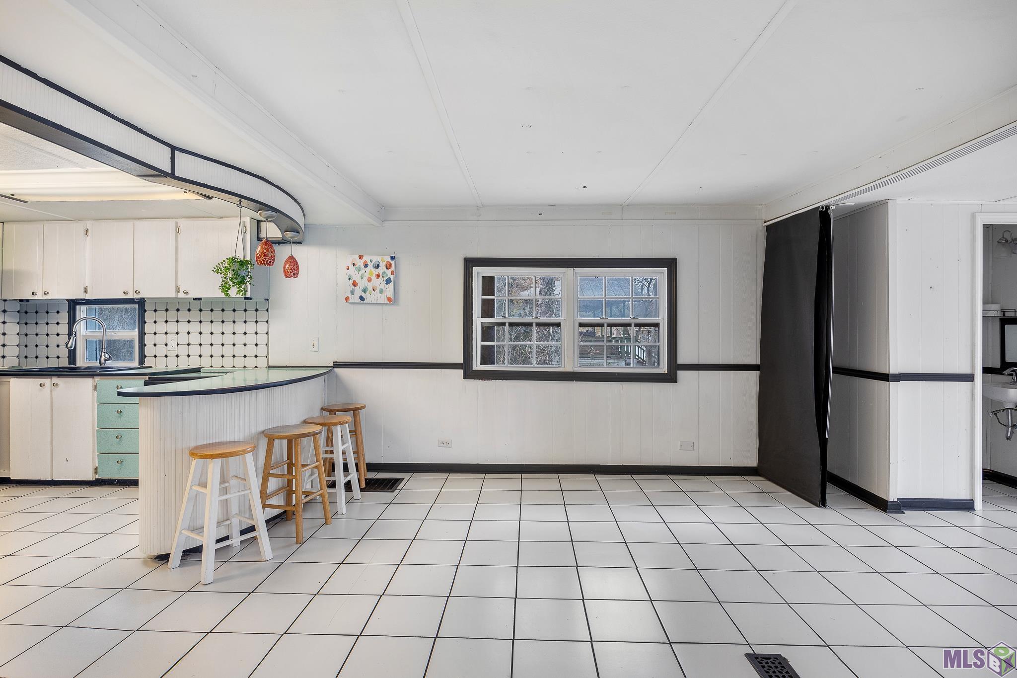 18739 RIVER BEND RD, Maurepas, LA 70449