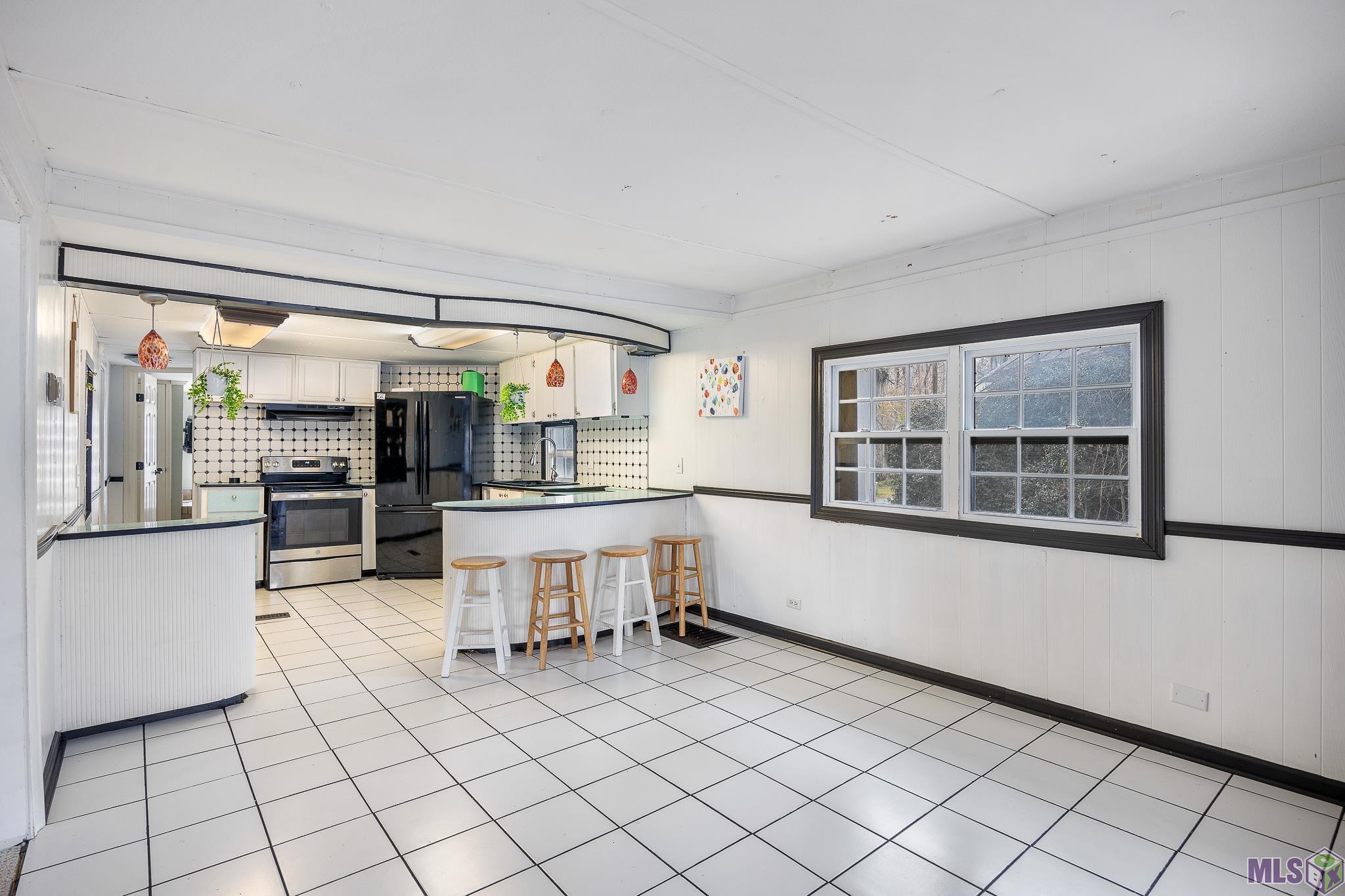 18739 RIVER BEND RD, Maurepas, LA 70449