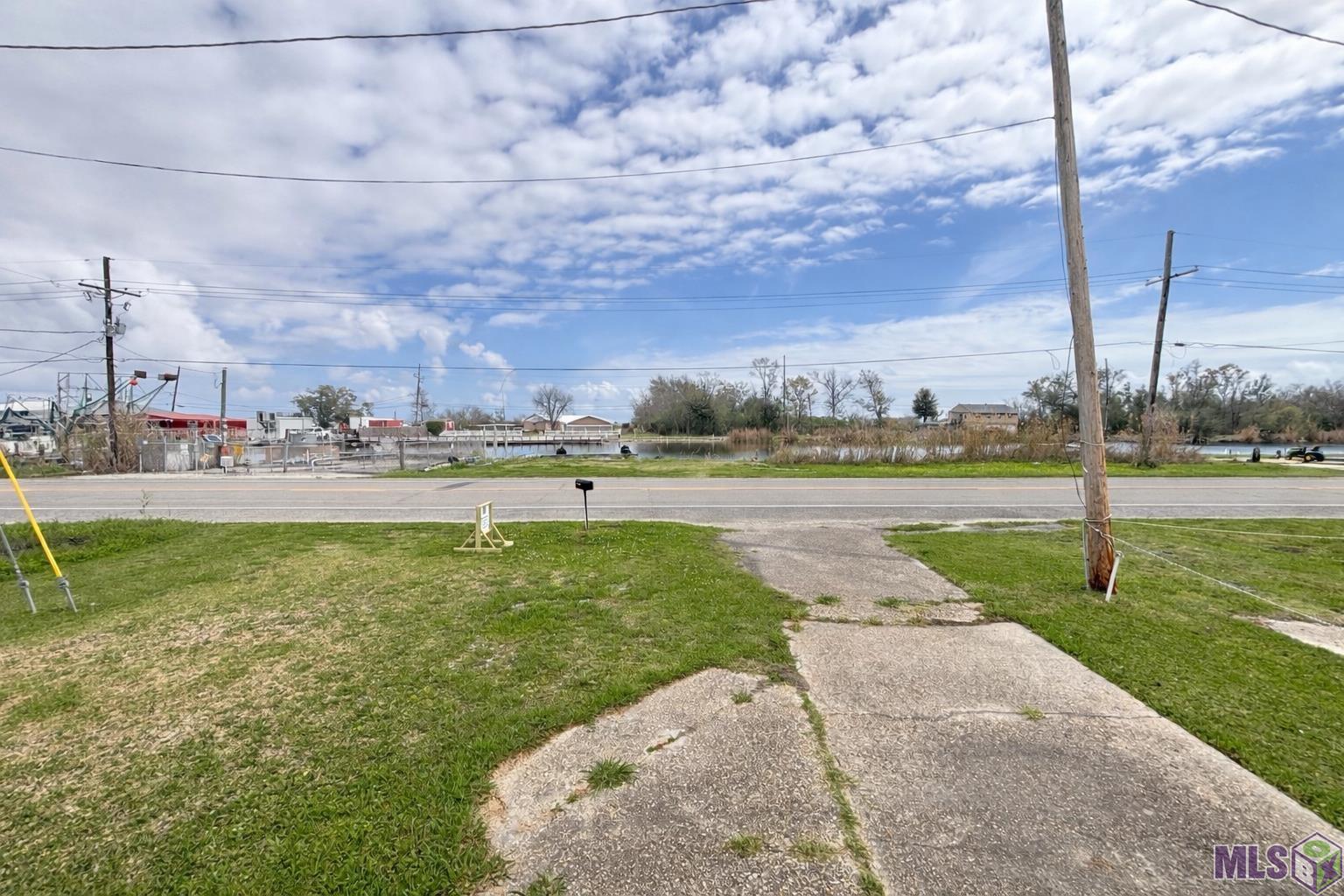 5832 HWY 56, Chauvin, LA 70344