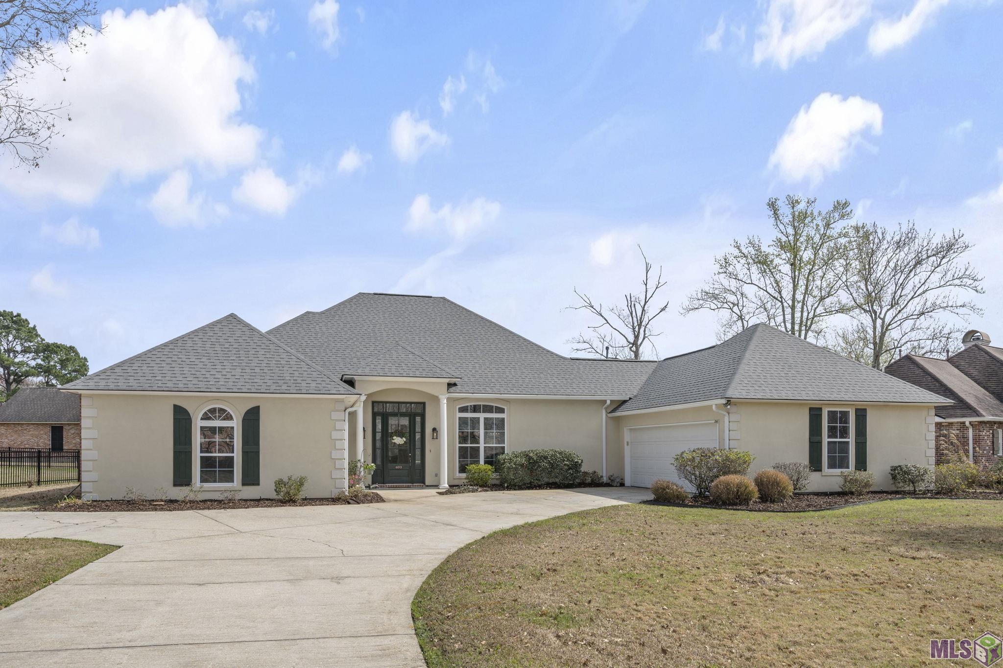 6013 RIVERBEND LAKES DR, Baton Rouge, LA 70820