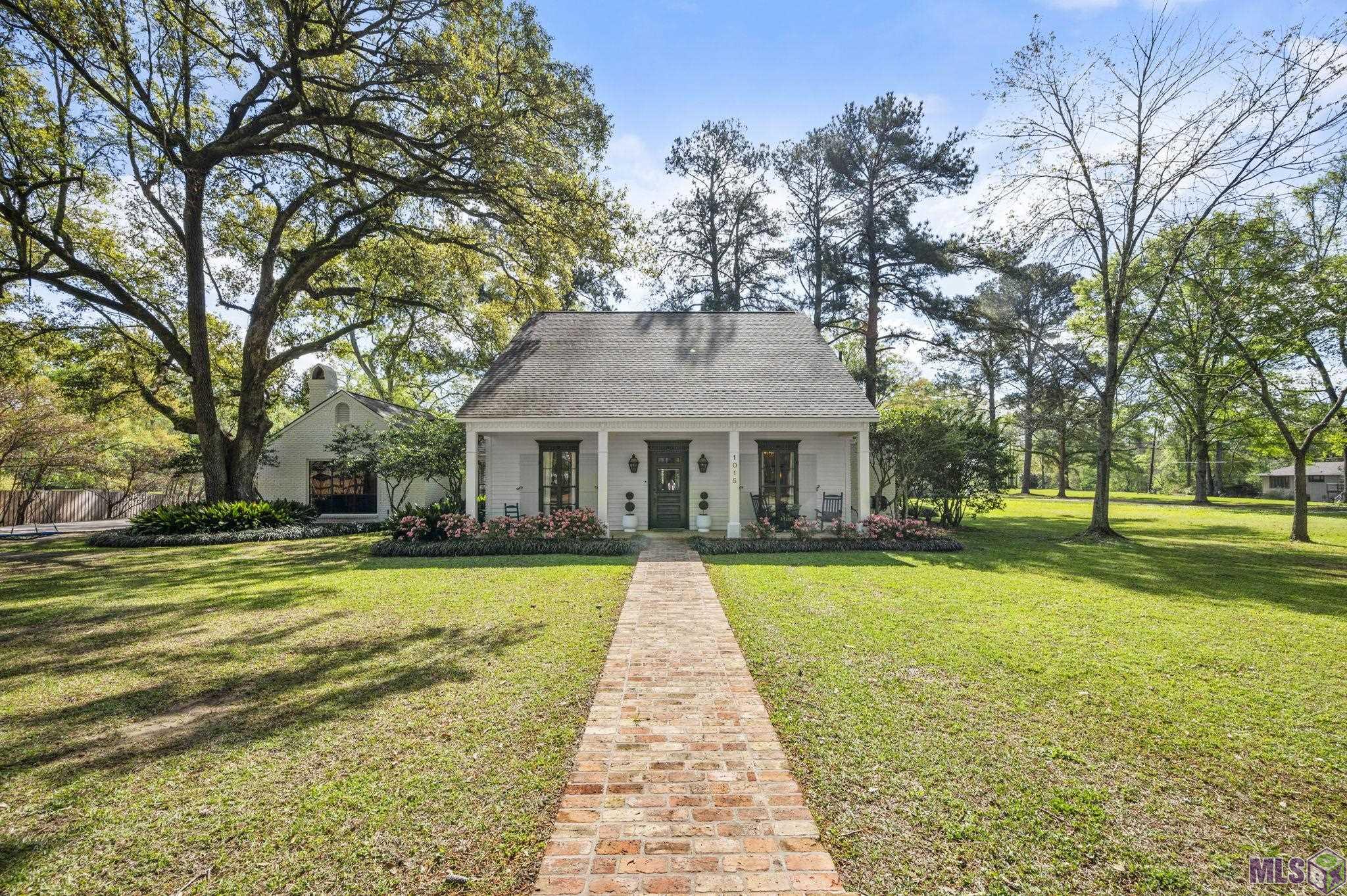1015 CLAIBORNE RD, Saint George, LA 70810