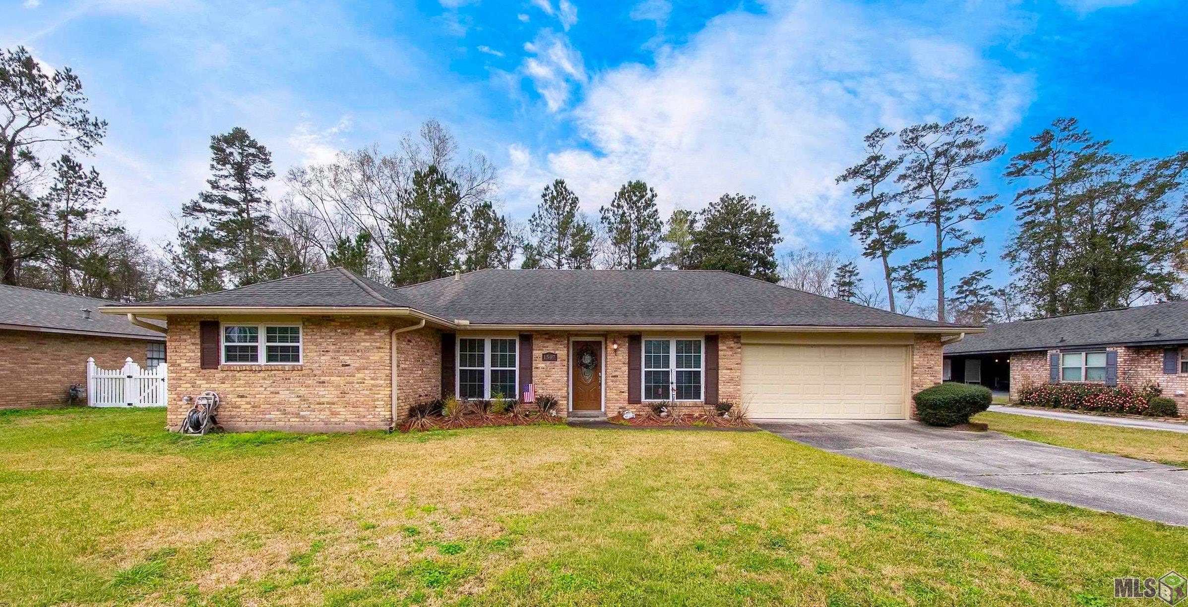 1507 CHARTRES AVE, Denham Springs, LA 70726