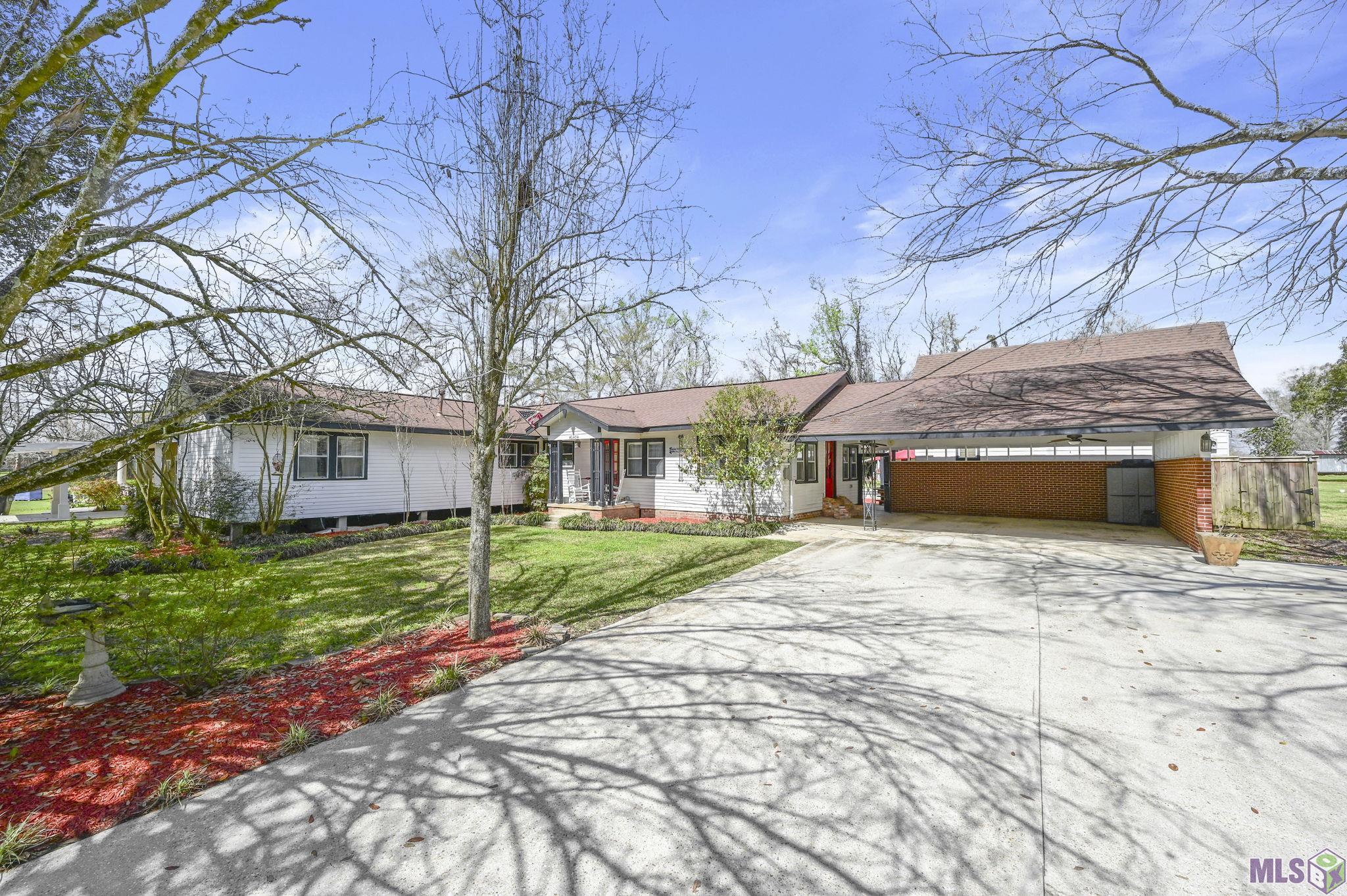 40434 LA HWY 621, Gonzales, LA 70737