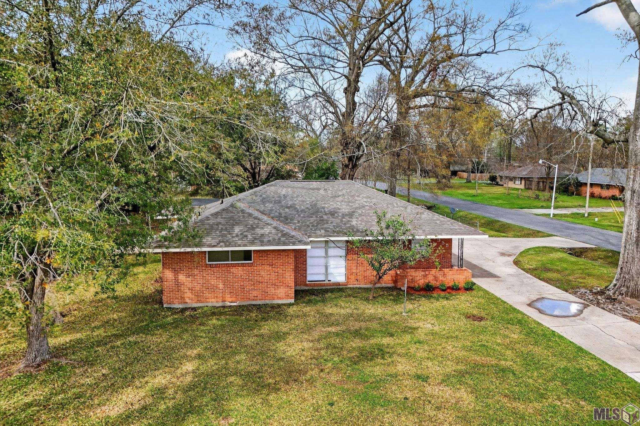 9955 BUENA VISTA DR, Baton Rouge, LA 70815