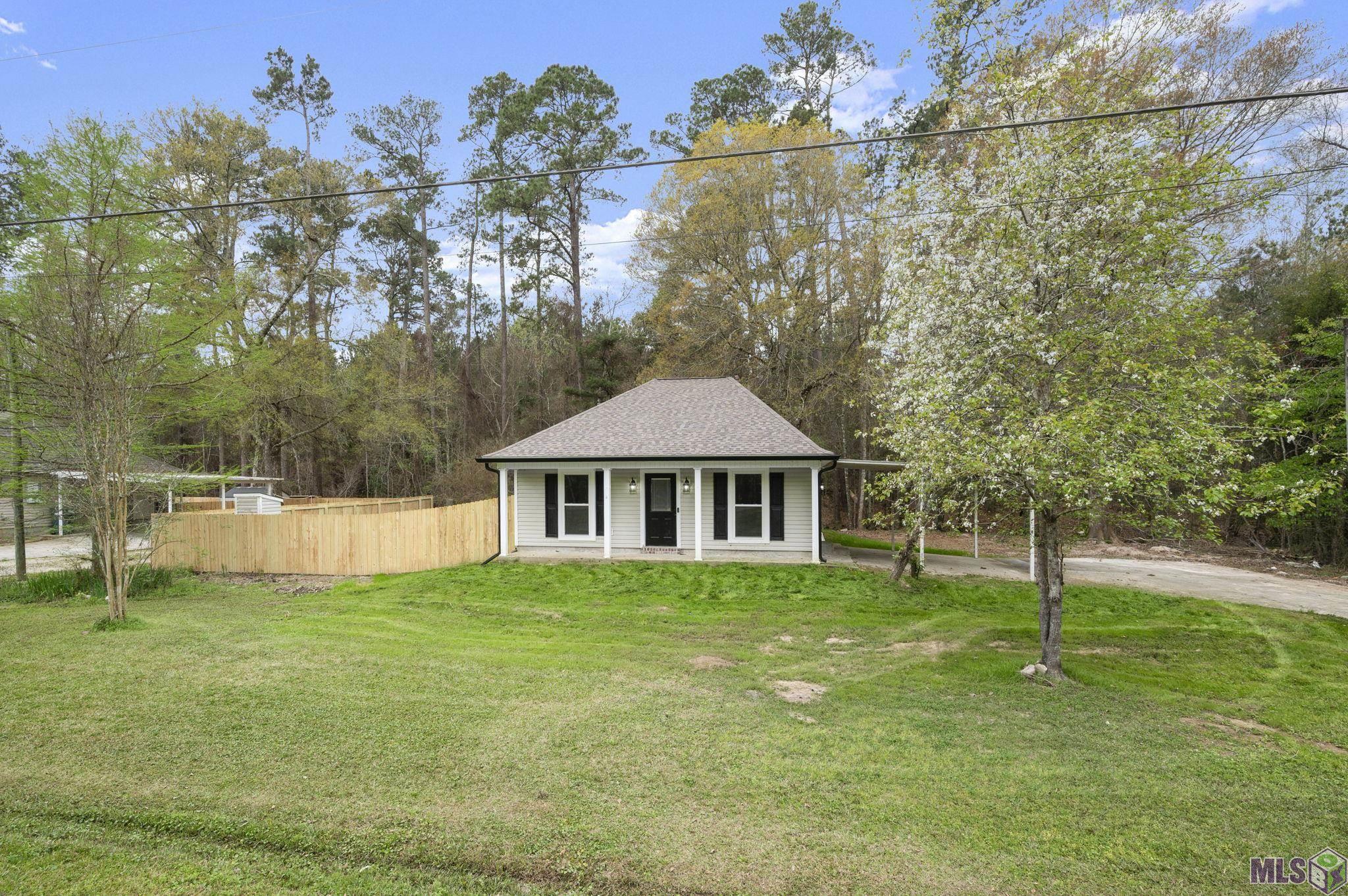 32793 LA HWY 1036, Holden, LA 70744
