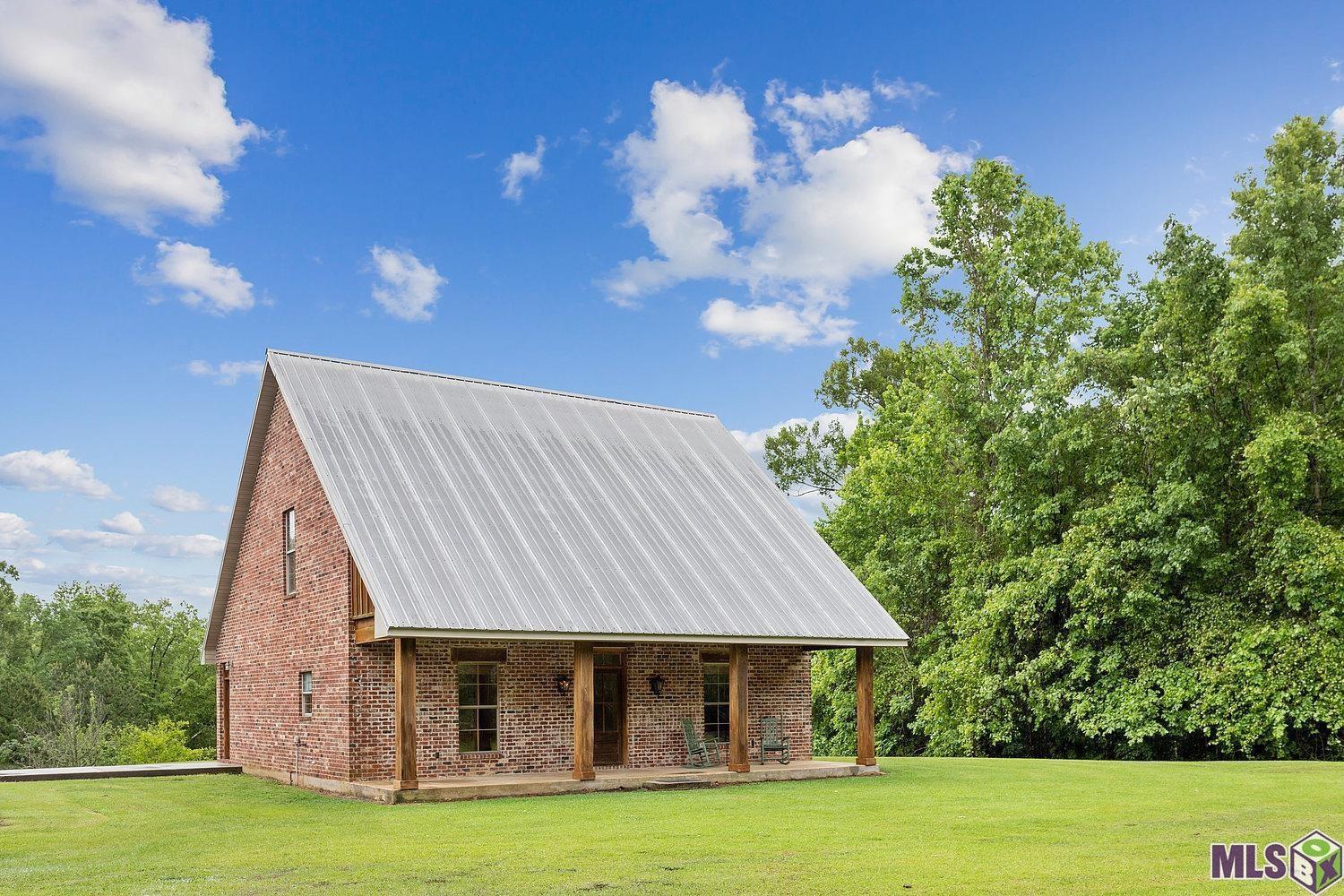 12724 PITTMAN RD, St. Francisville, LA 70775