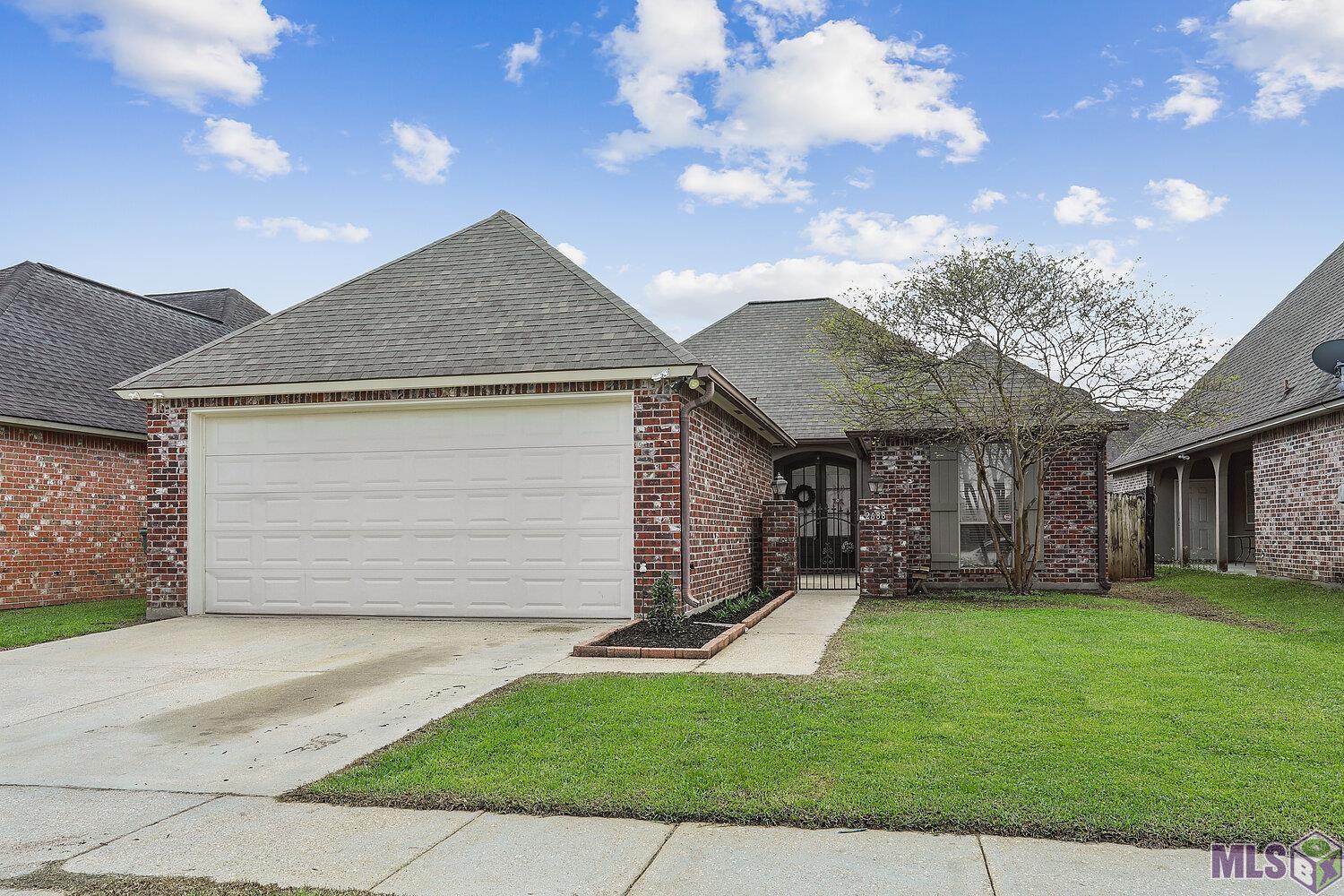 2688 OLD TOWNE RD, Zachary, LA 70791