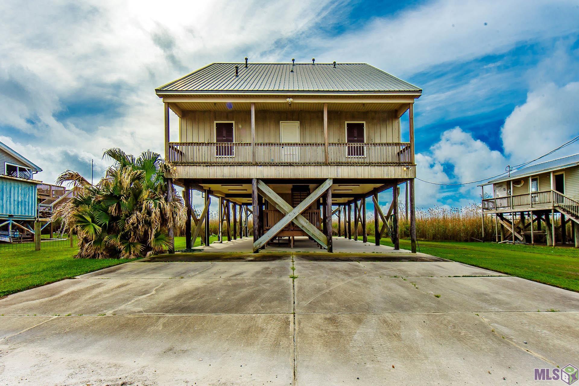 3365 BAYOU DULARGE RD, Theriot, LA 70397