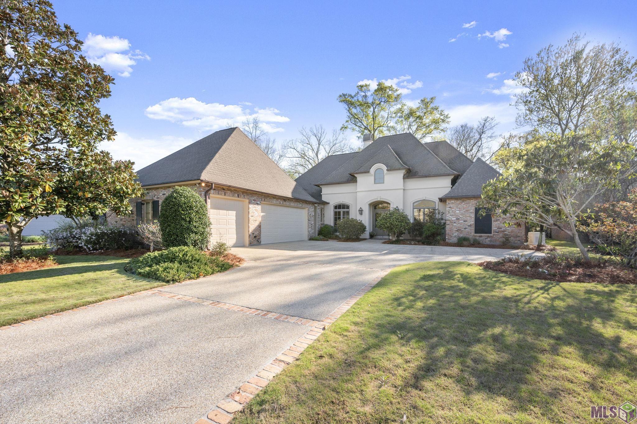 15131 CHAMPIONSHIP DR, Baton Rouge, LA 70810