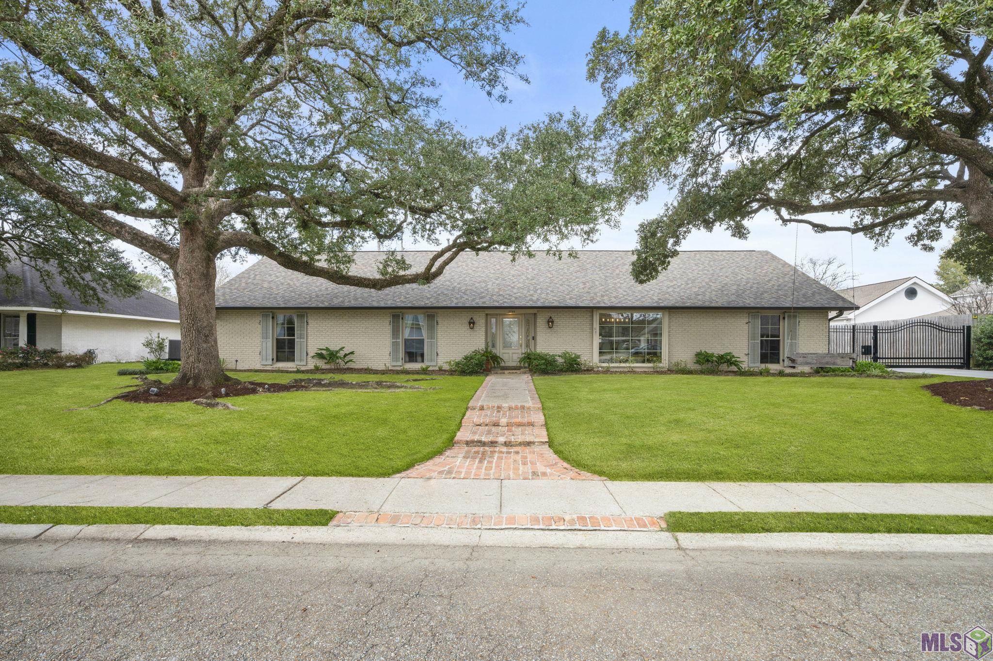 3744 RIDGETOP DR, Baton Rouge, LA 70809