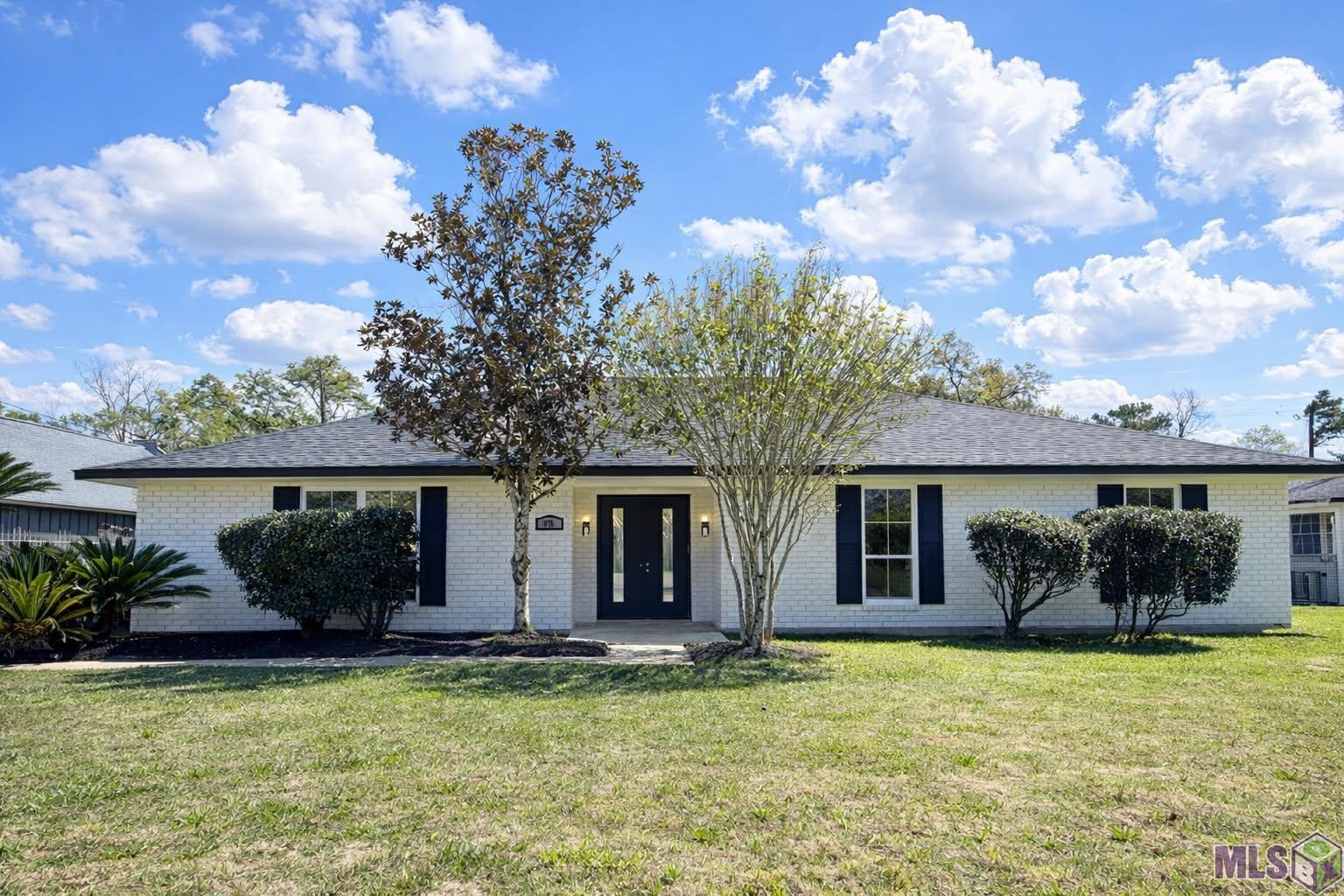 576 COLLEGE HILL DR, Baton Rouge, LA 70808