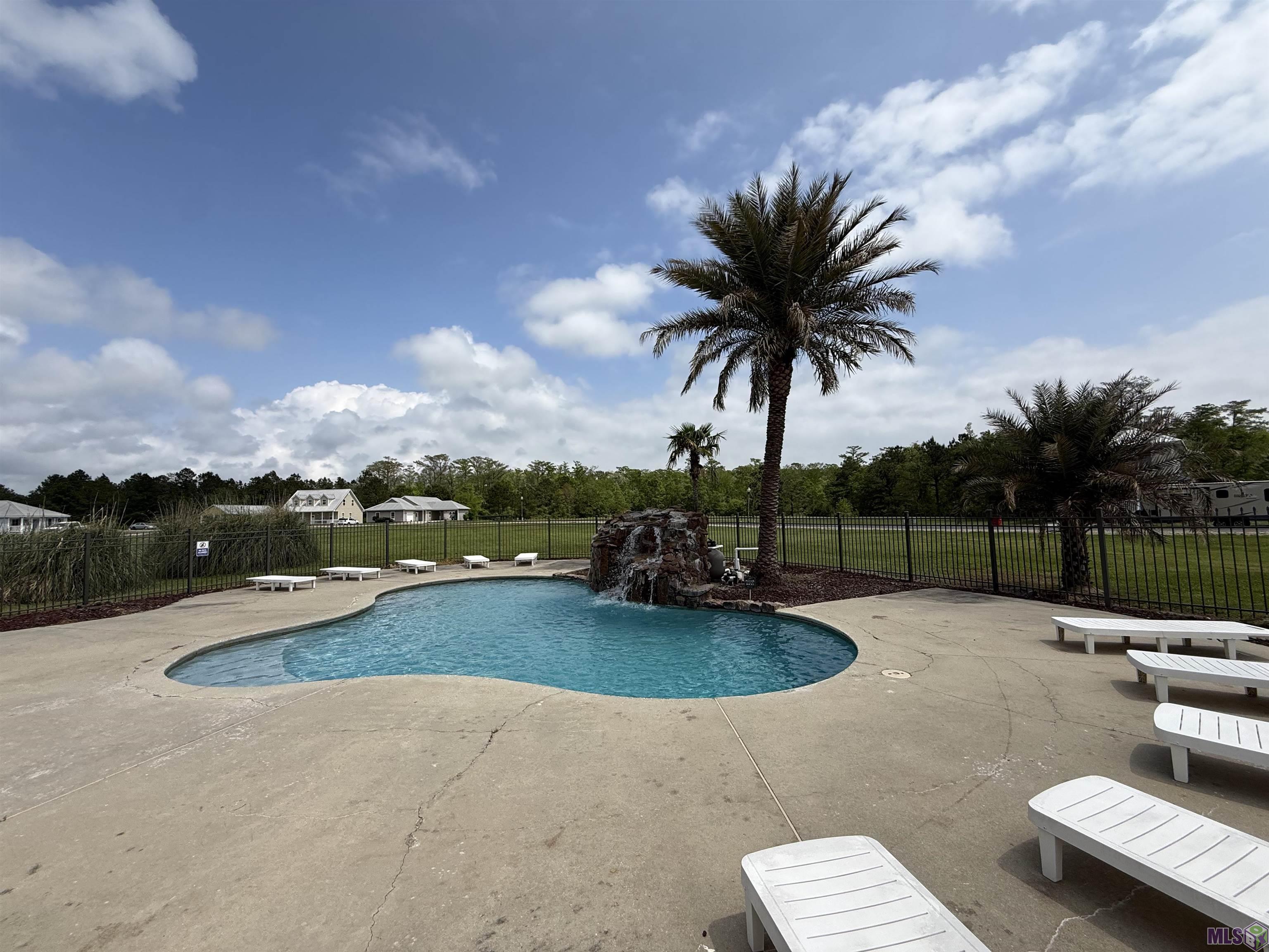 17230 TCHULA DR, Springfield, LA 70462