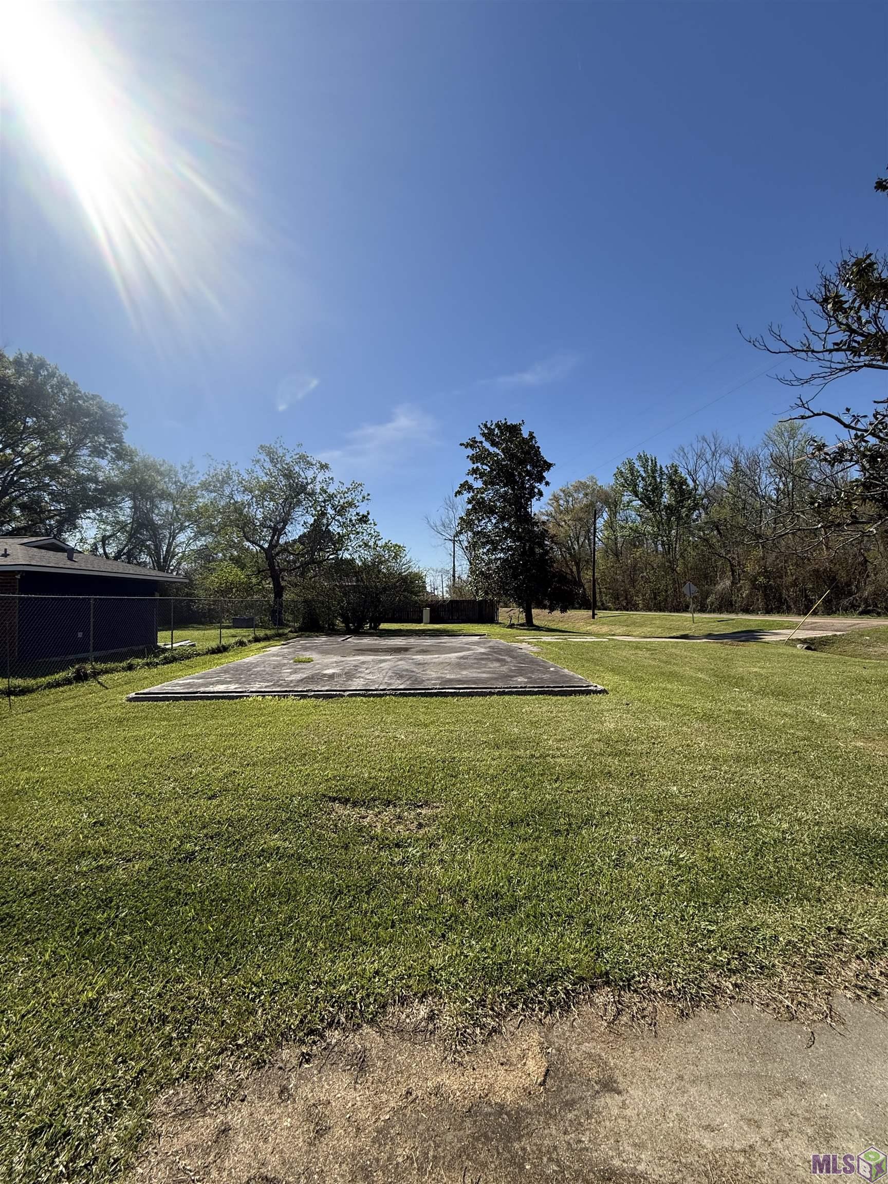 2326 THOMAS, Baton Rouge, LA 70807