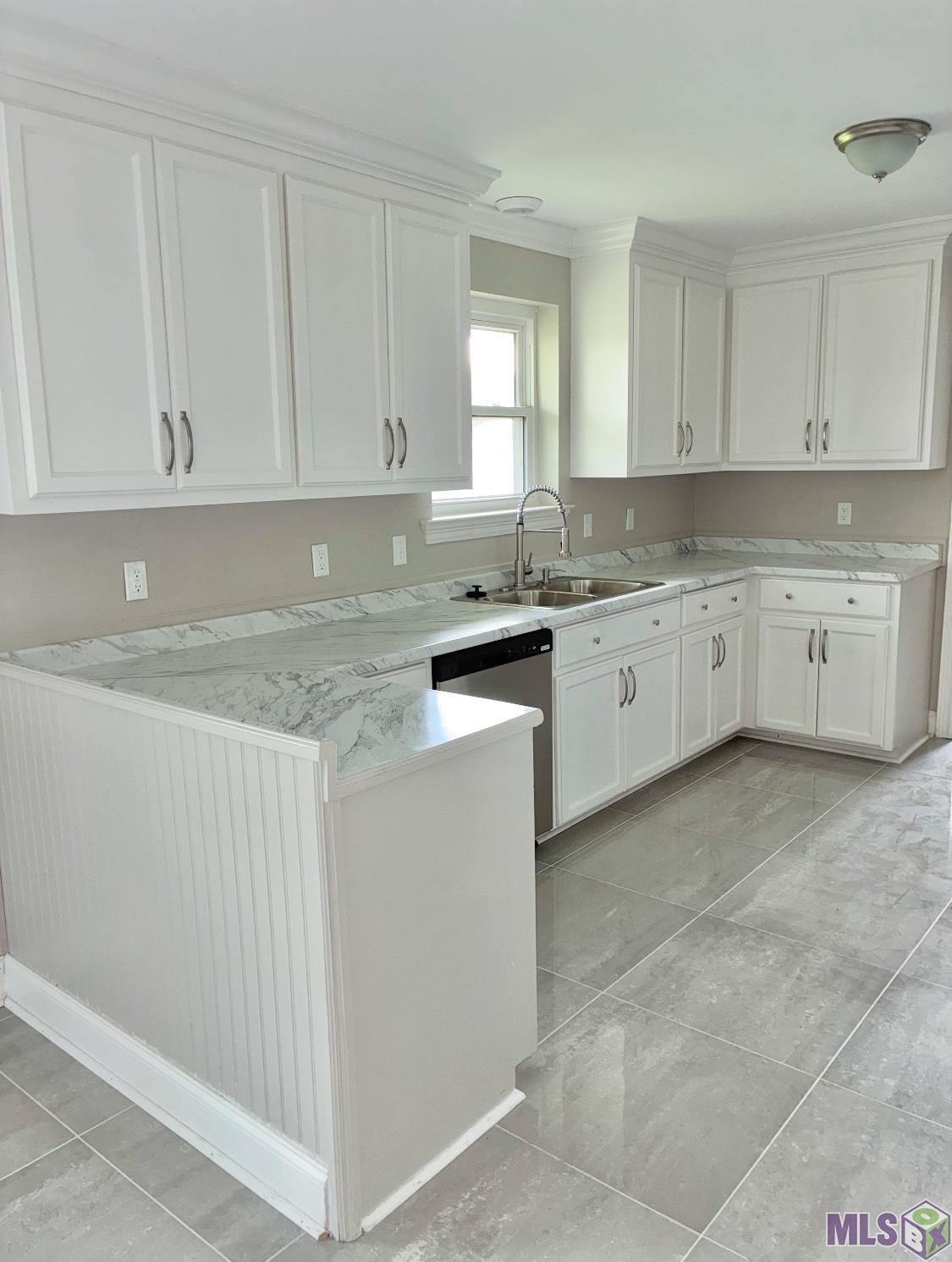 12230 CATALINA AVE, Baton Rouge, LA 70814