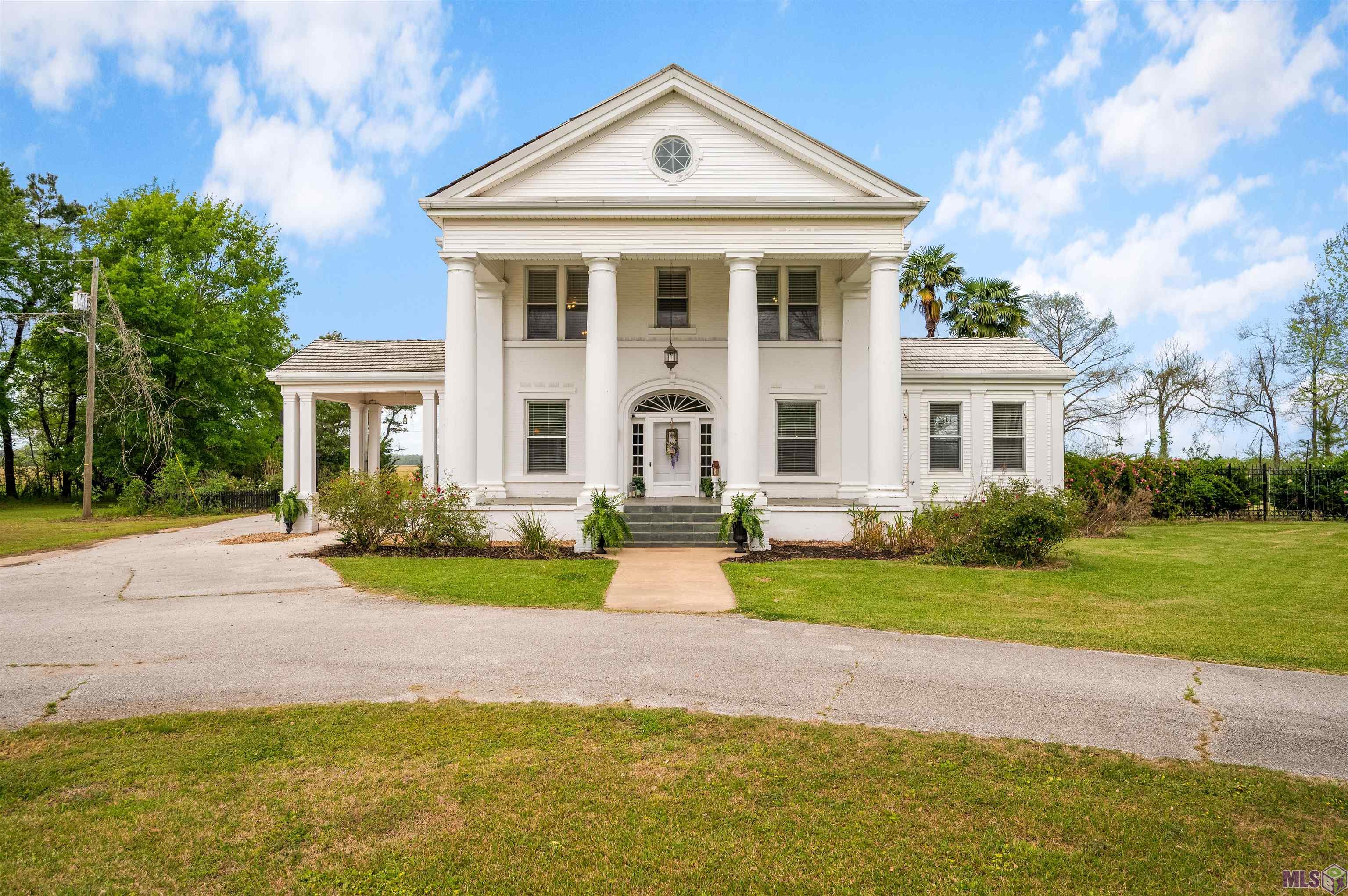 56 Meeker Road, Lecompte, LA 71346