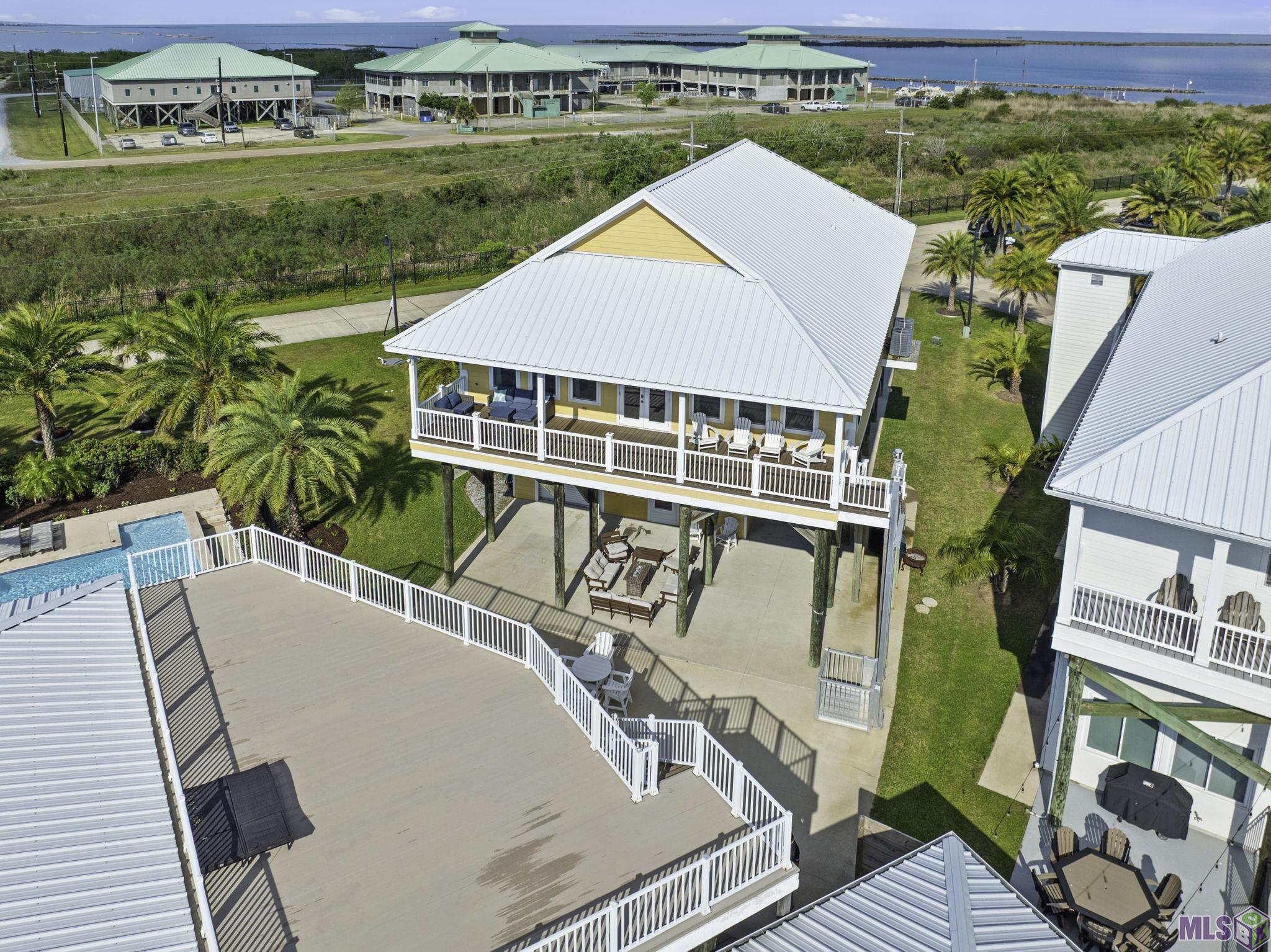 47 Queen Bess, Grand Isle, LA 70358