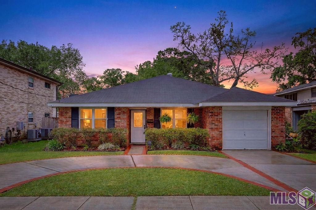 8910 MELROSE LN, River Ridge, LA 70123