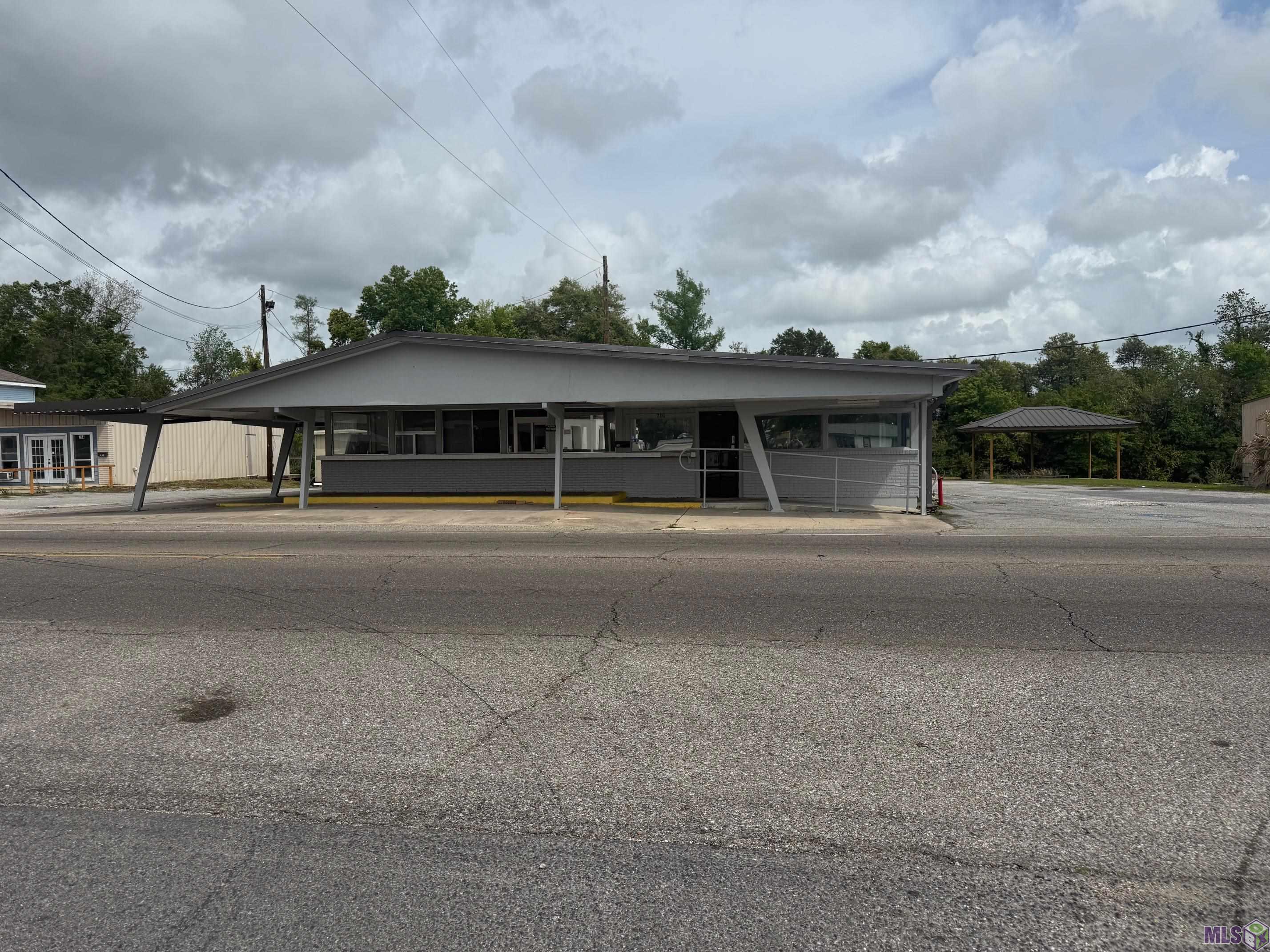 710 ST MARY ST, Thibodaux, LA 70301