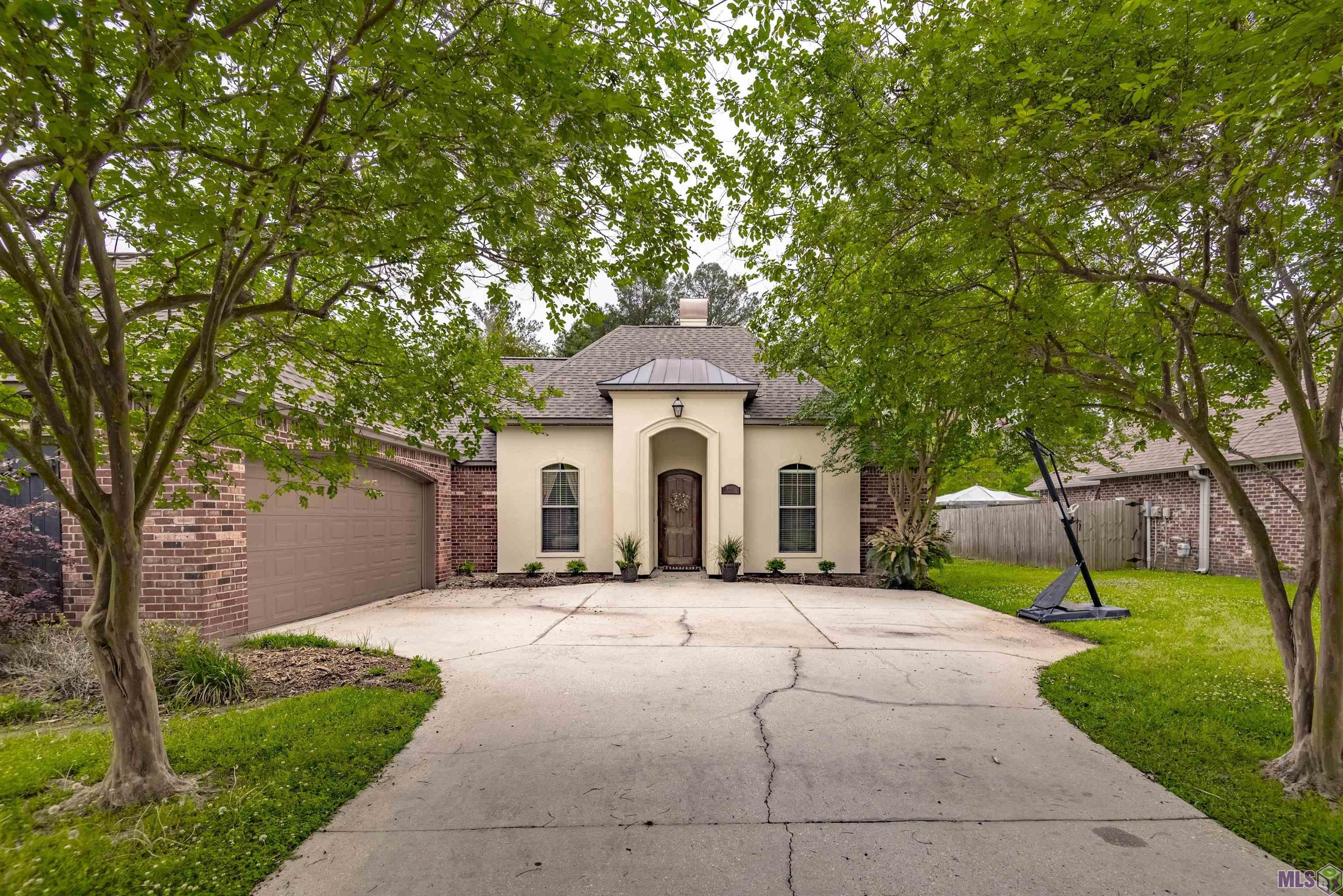 14160 TWELVE OAKS DR, Walker, LA 70785