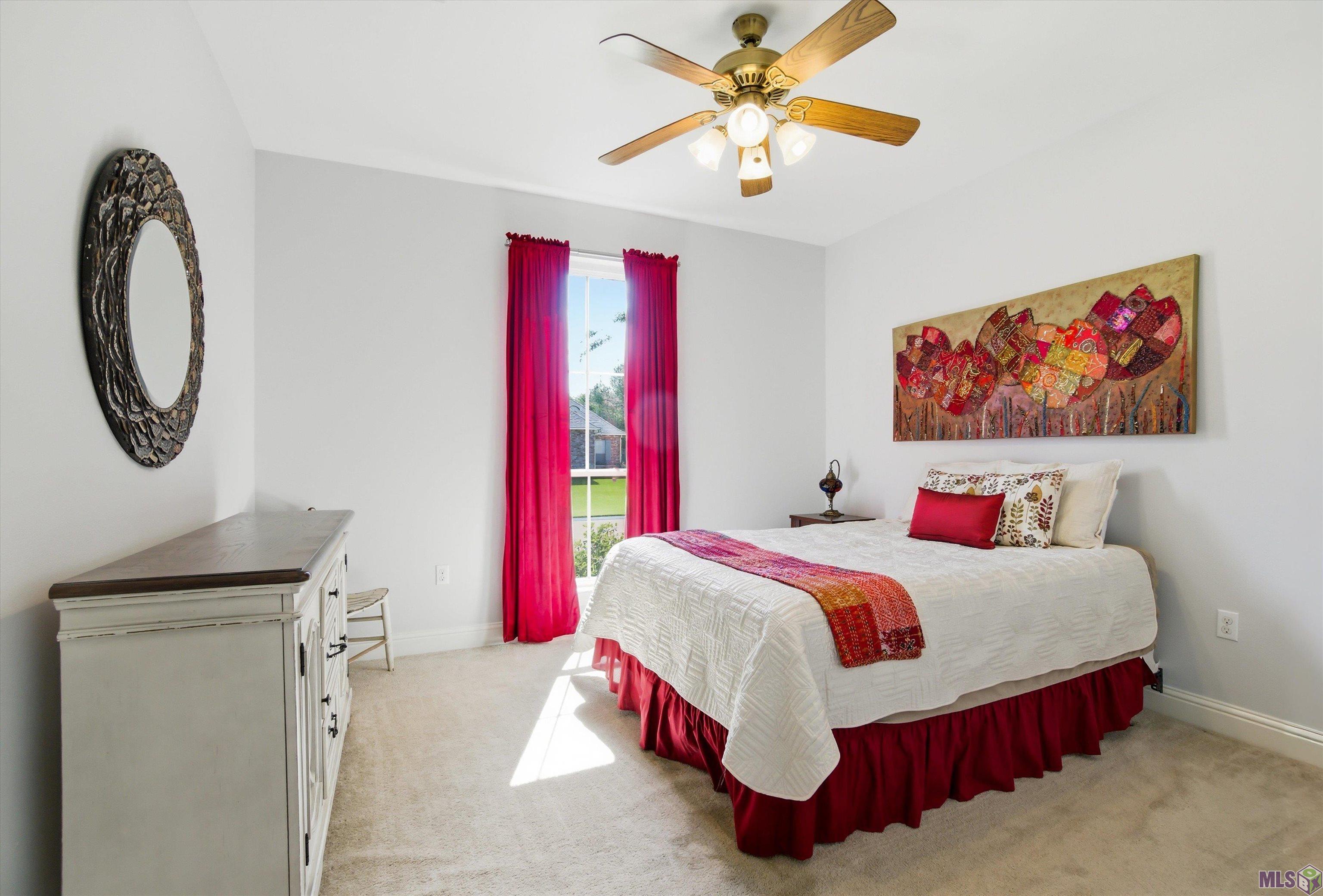 28025 FOXFIRE AVE, Walker, LA 70785