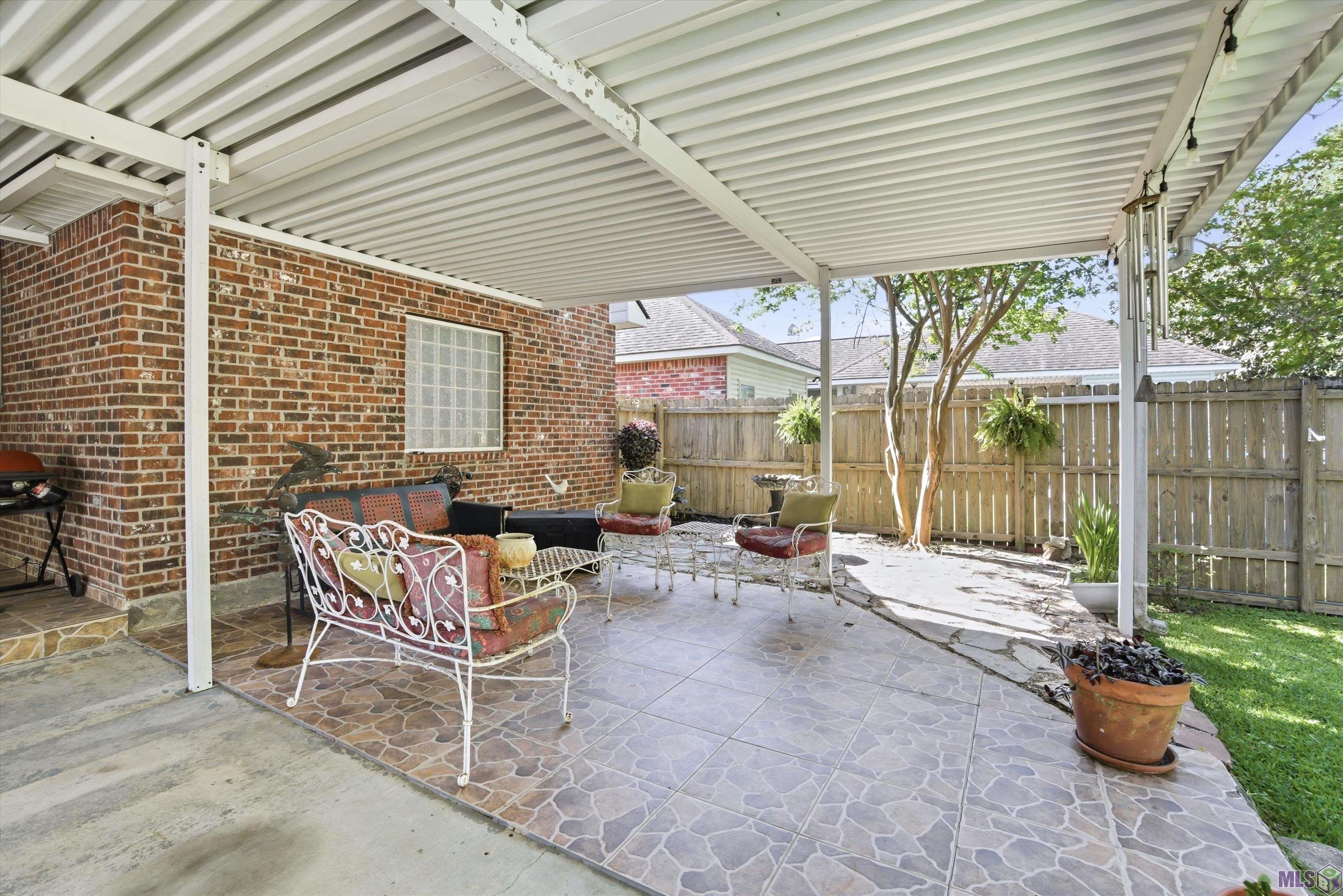 28025 FOXFIRE AVE, Walker, LA 70785