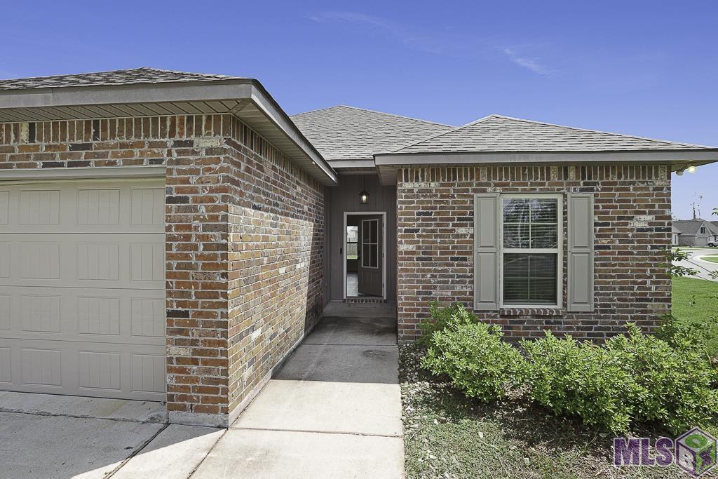 28236 NATCHEZ TRACE, Denham Springs, LA 70726